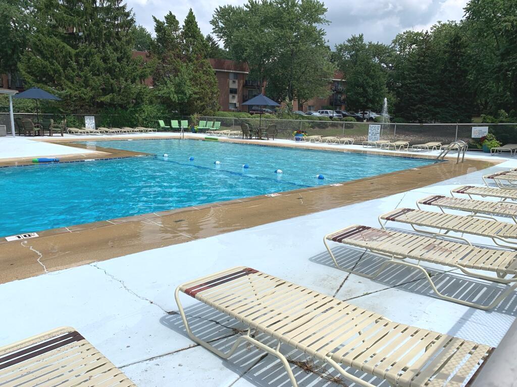 1198 Royal Glen Drive Unit: 314