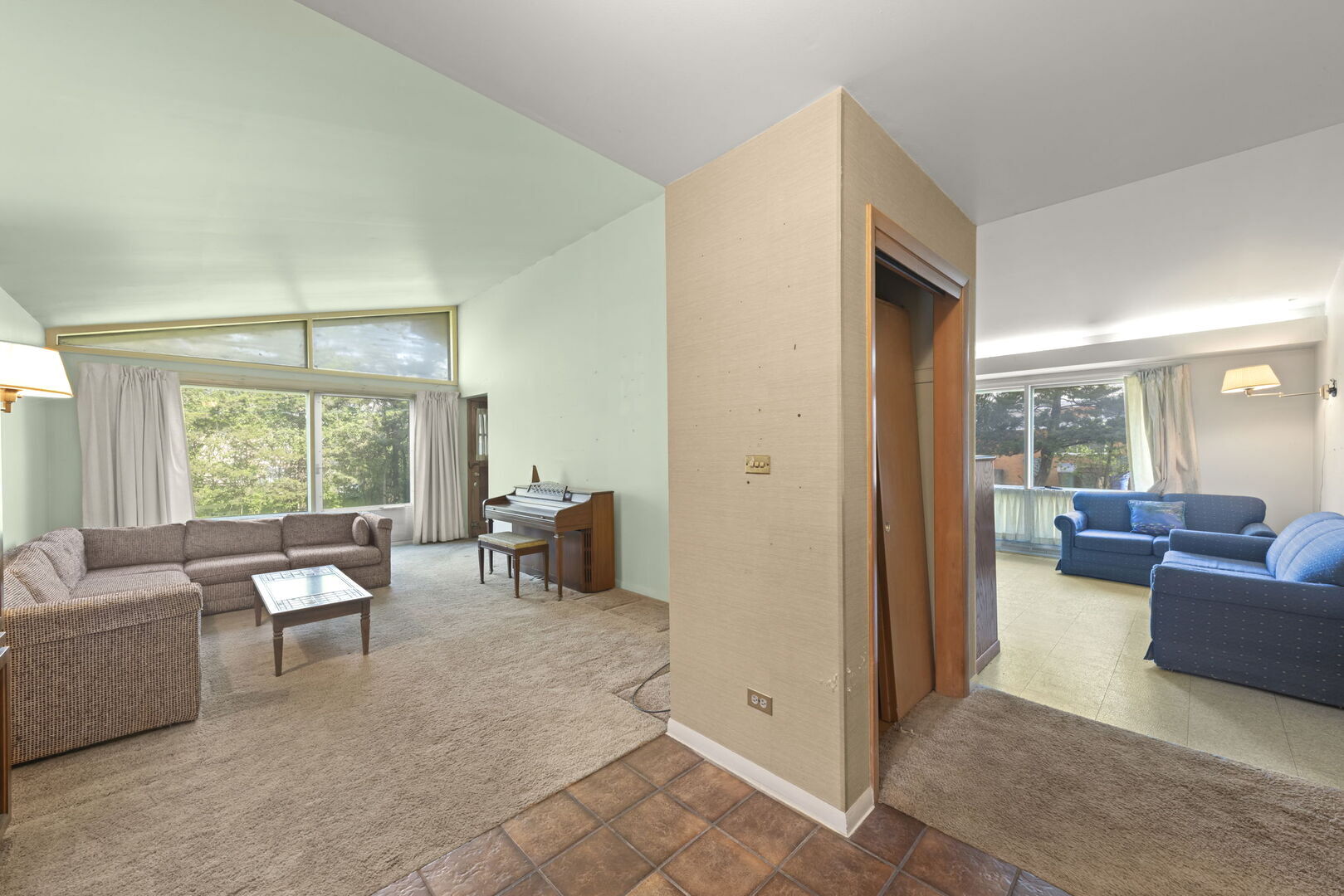 222 E Julia Drive