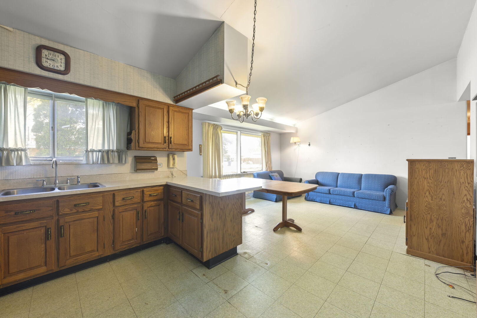 222 E Julia Drive