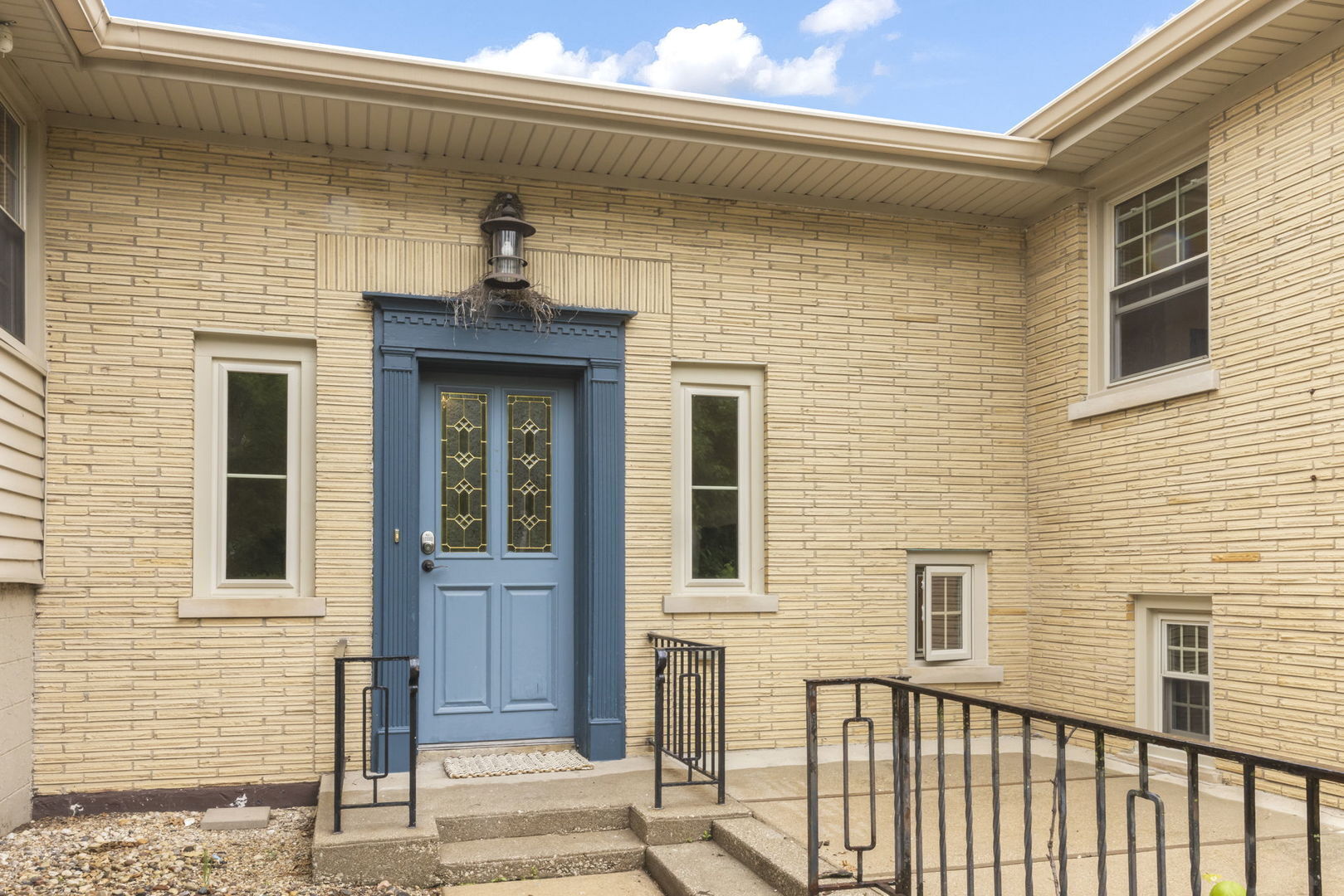 828 E 14th Street
