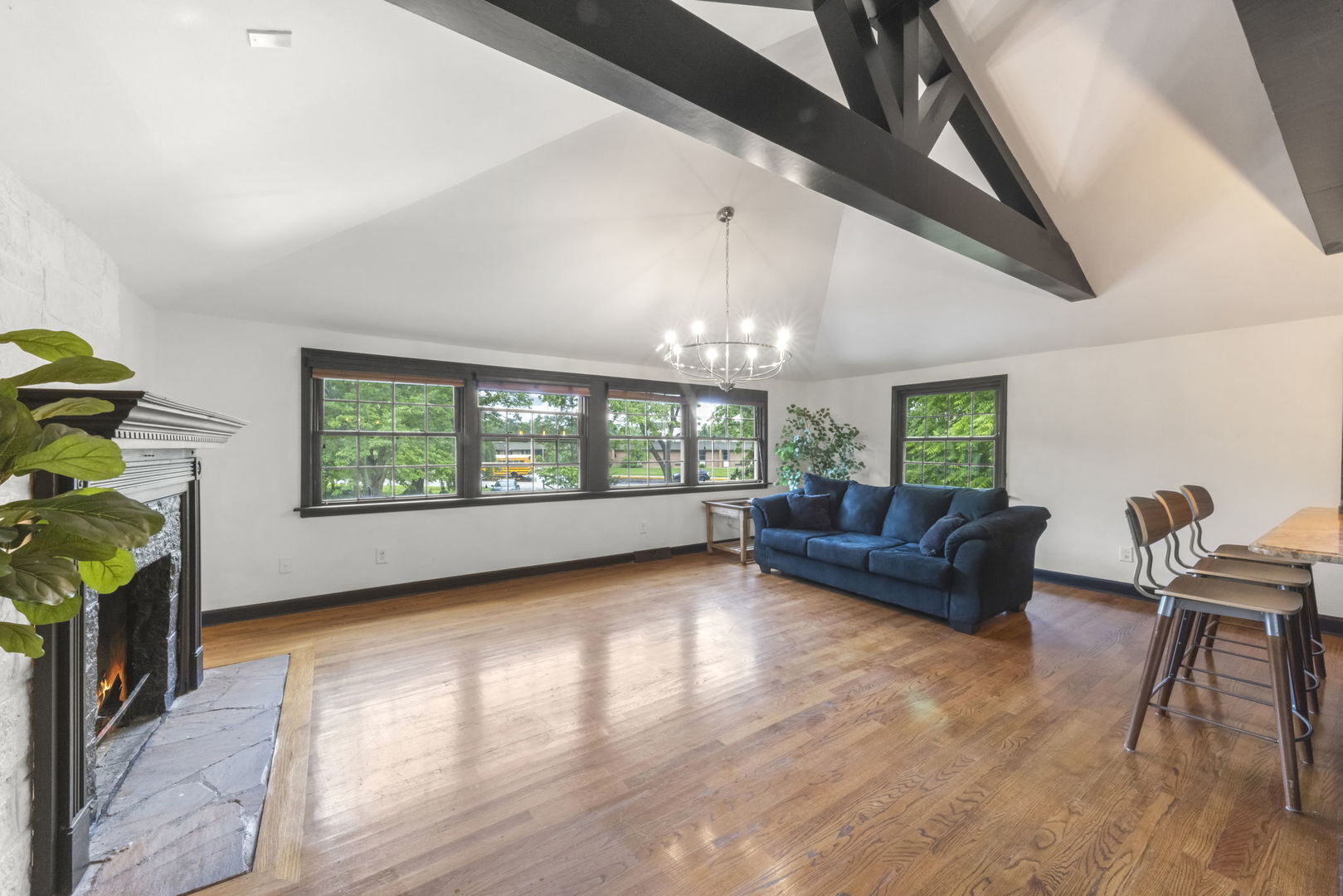 828 E 14th Street
