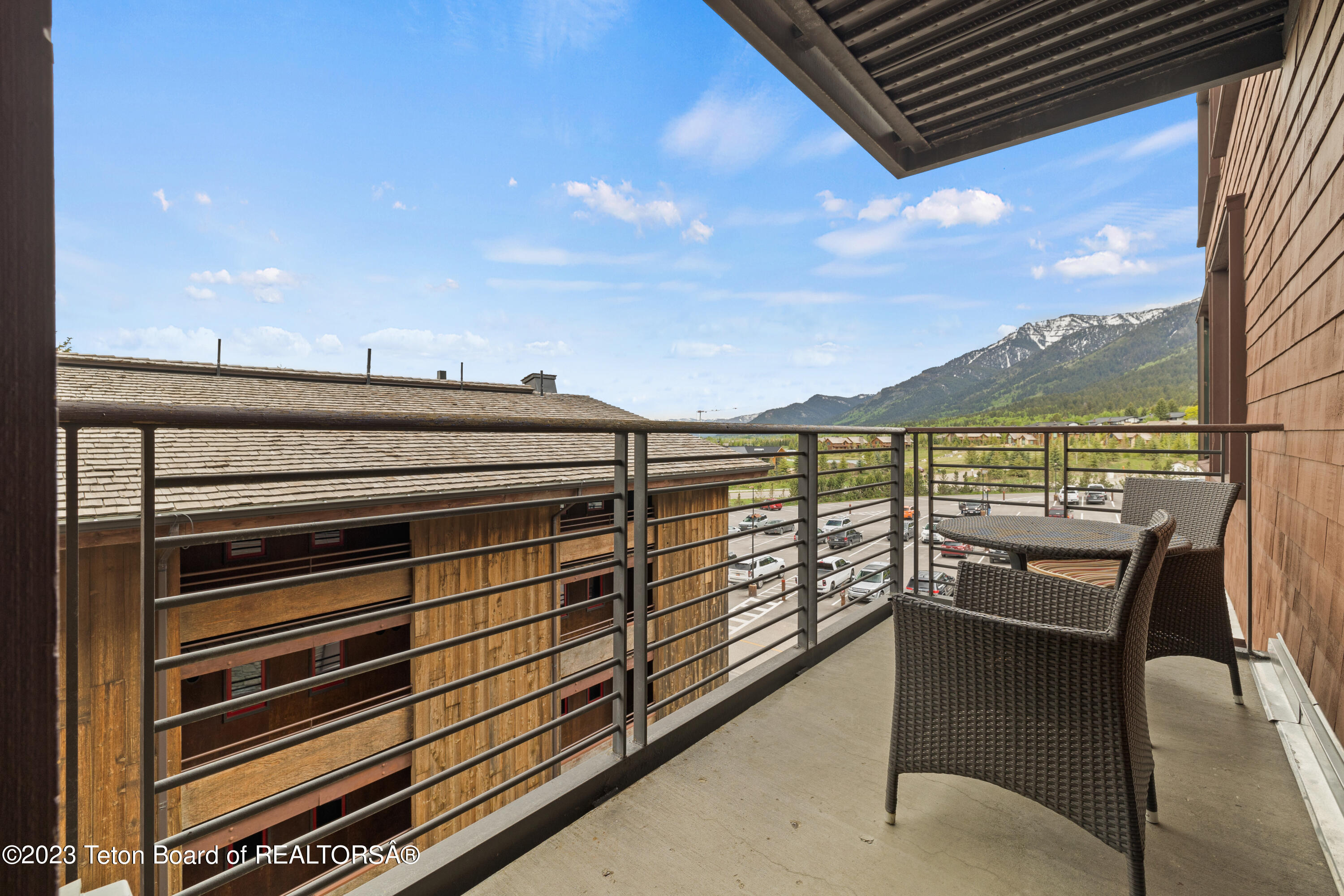 3325 W VILLAGE Drive, 369