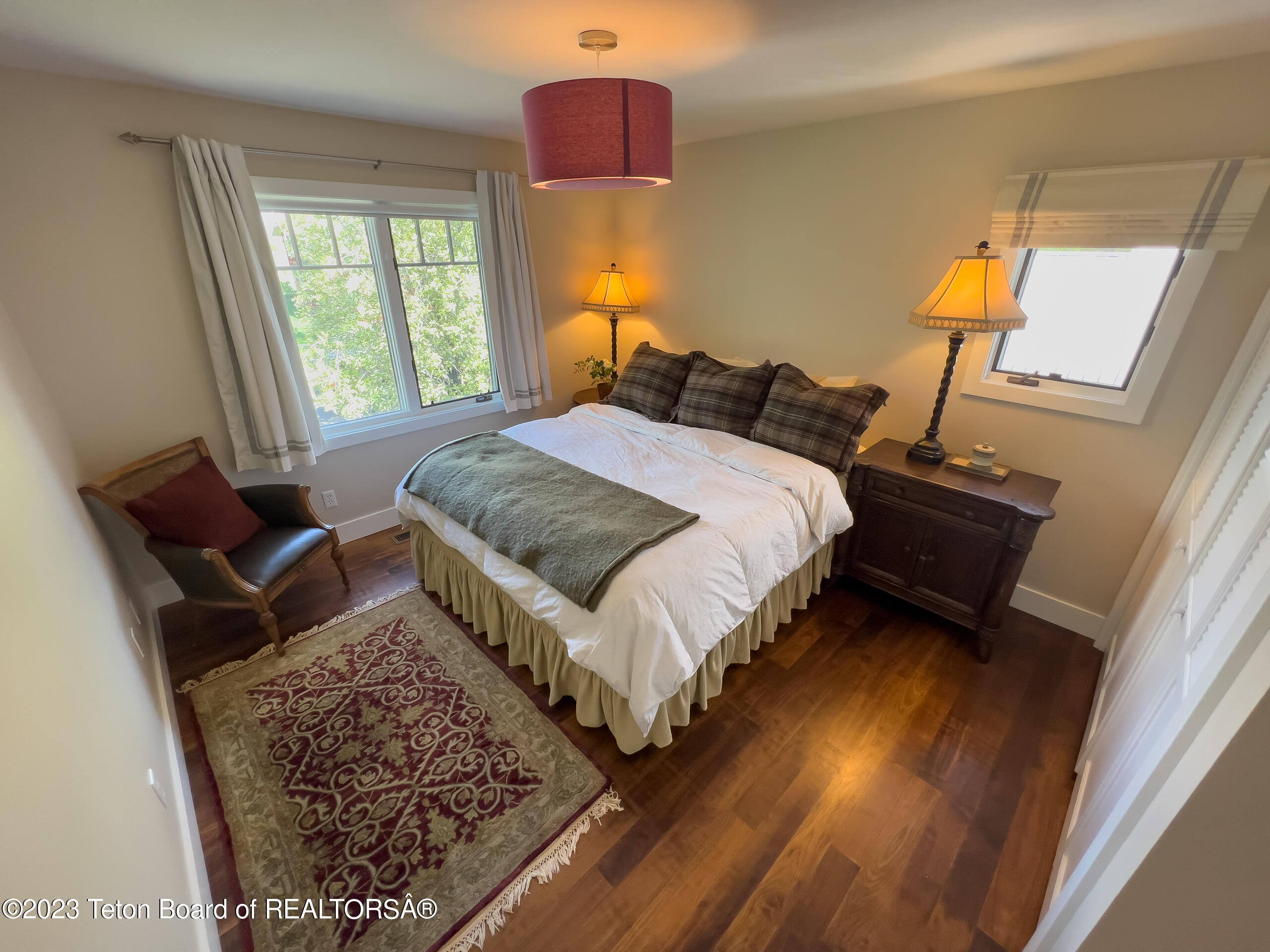 850 WHITEHOUSE Drive