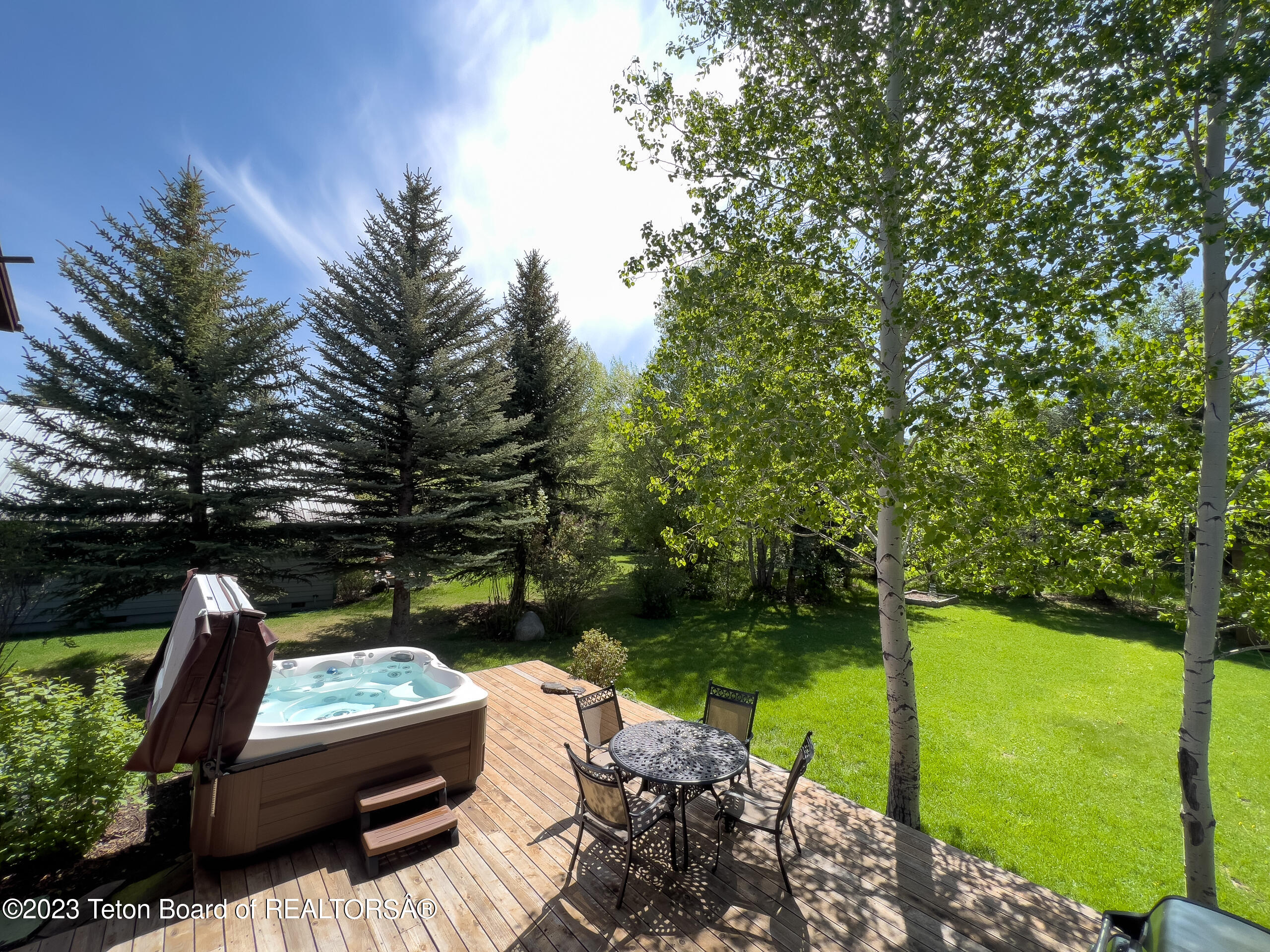 850 WHITEHOUSE Drive