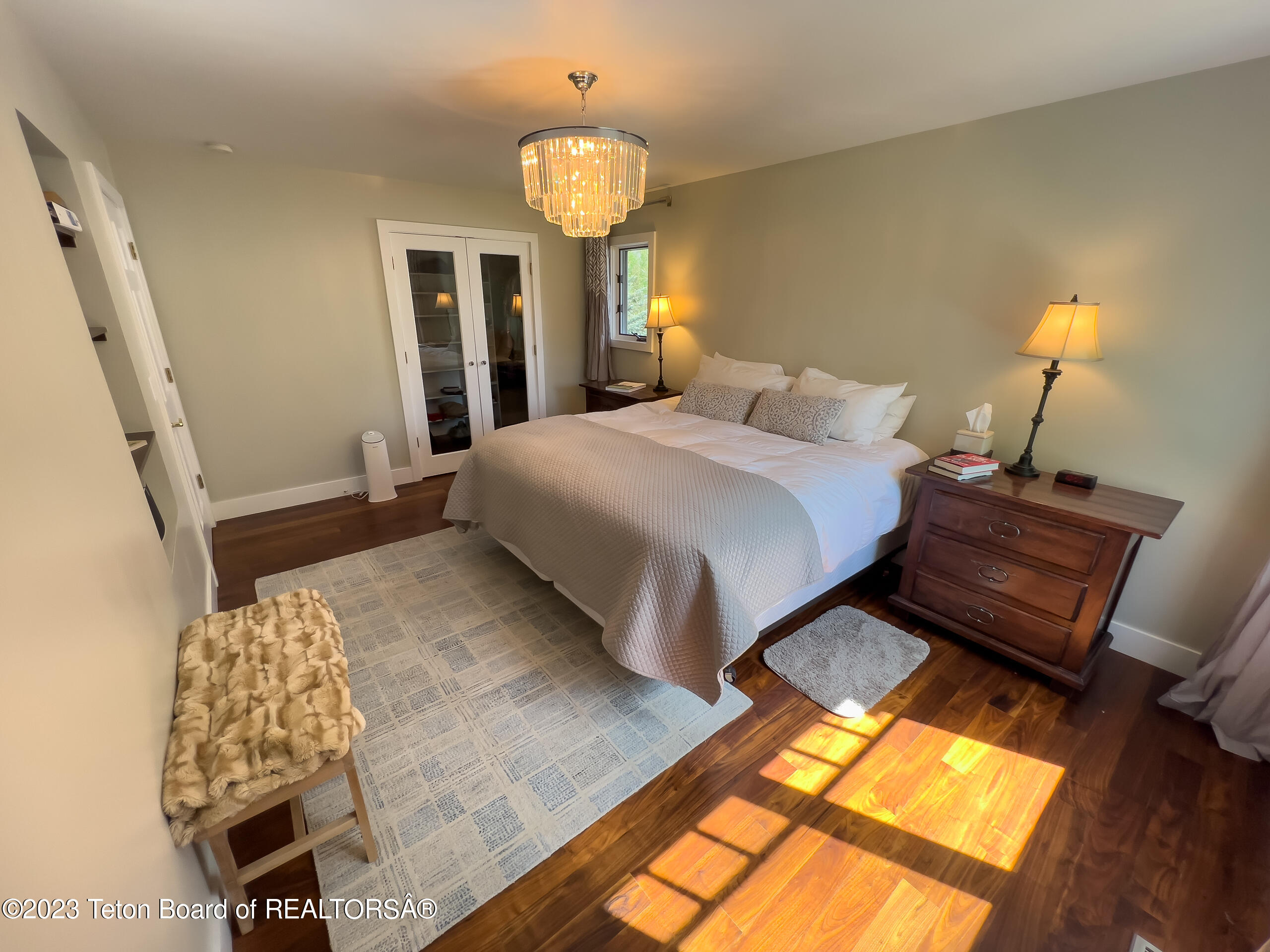 850 WHITEHOUSE Drive