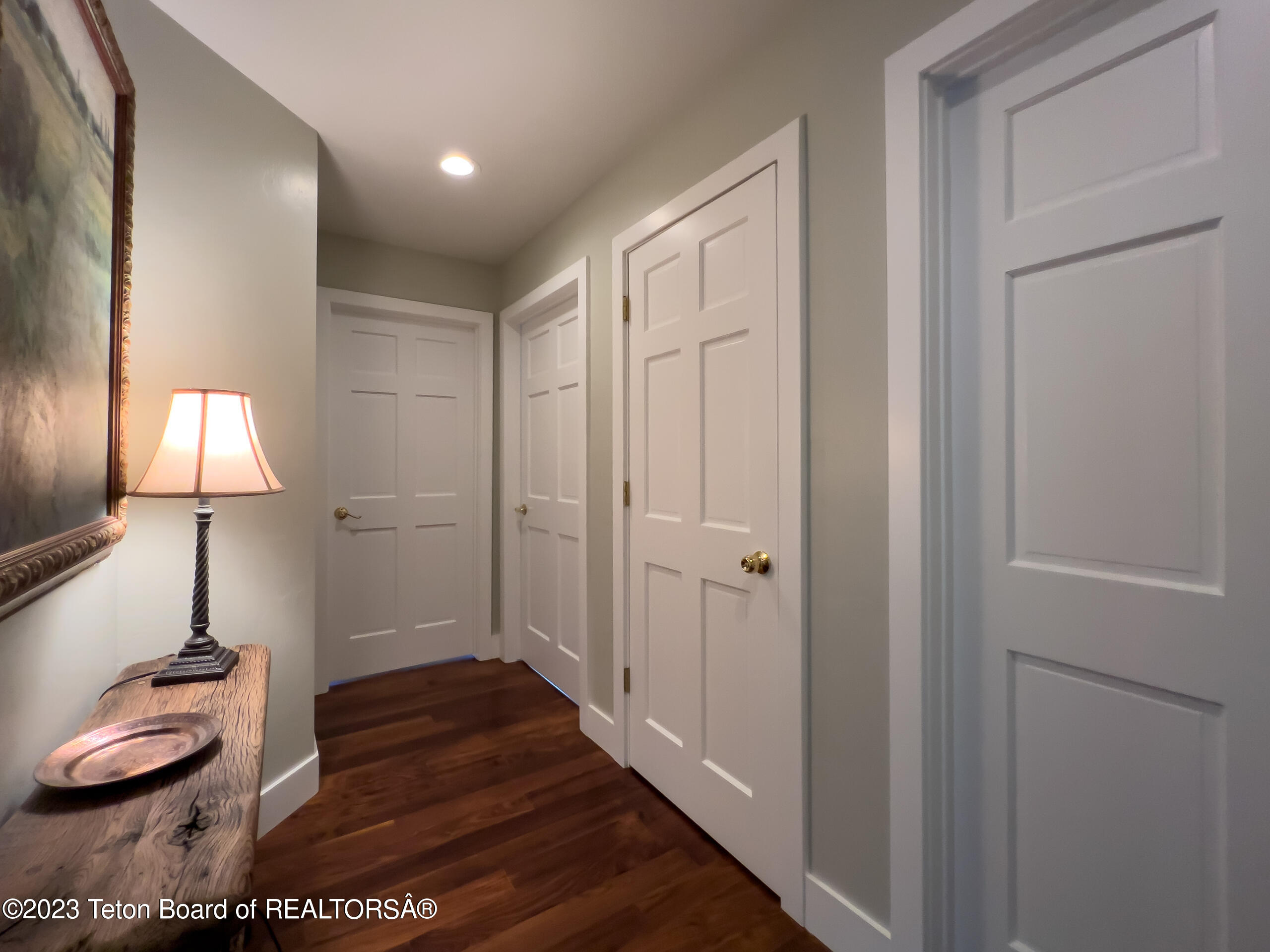 850 WHITEHOUSE Drive