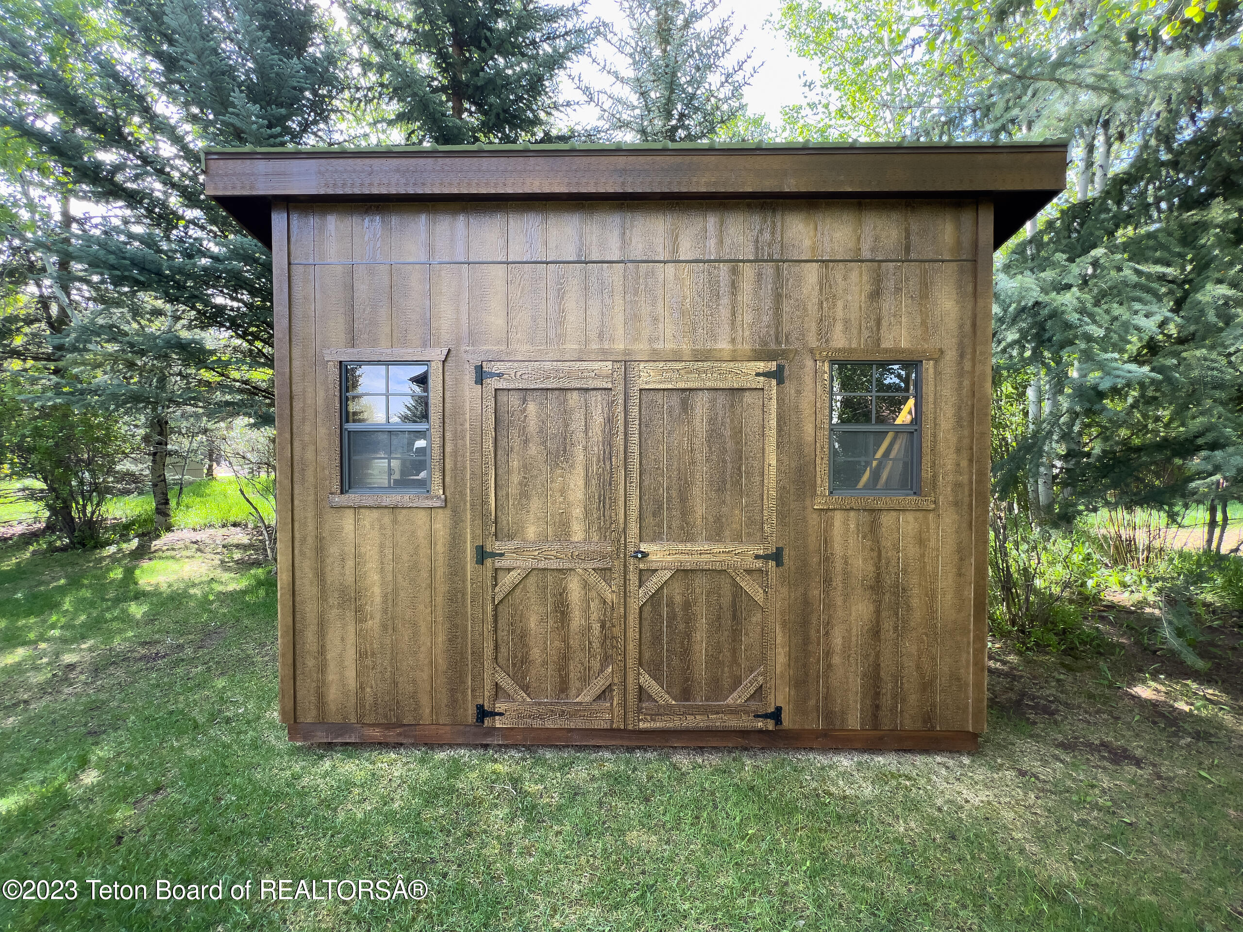 850 WHITEHOUSE Drive