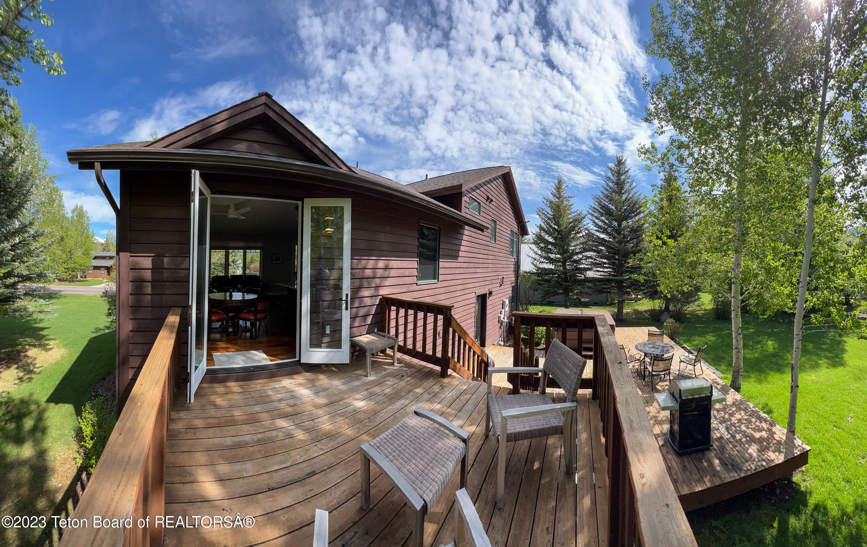 850 WHITEHOUSE Drive