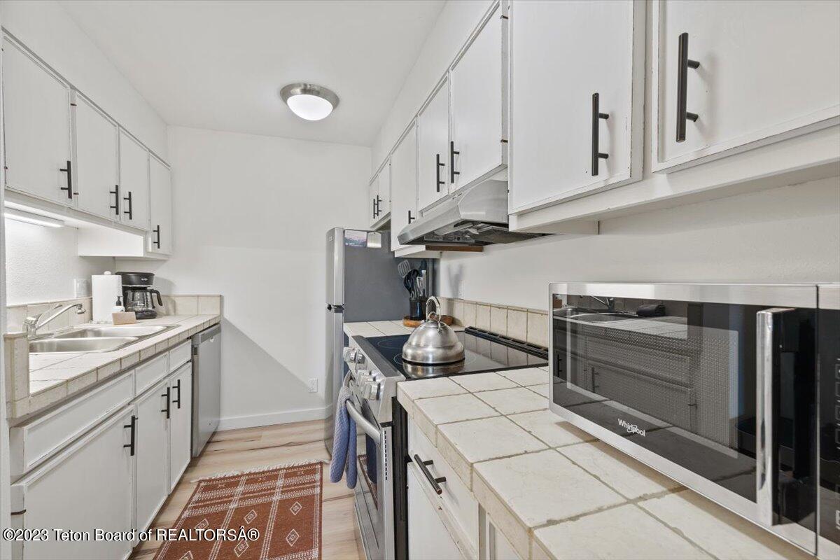 7120 N RACHEL WAY, B-13