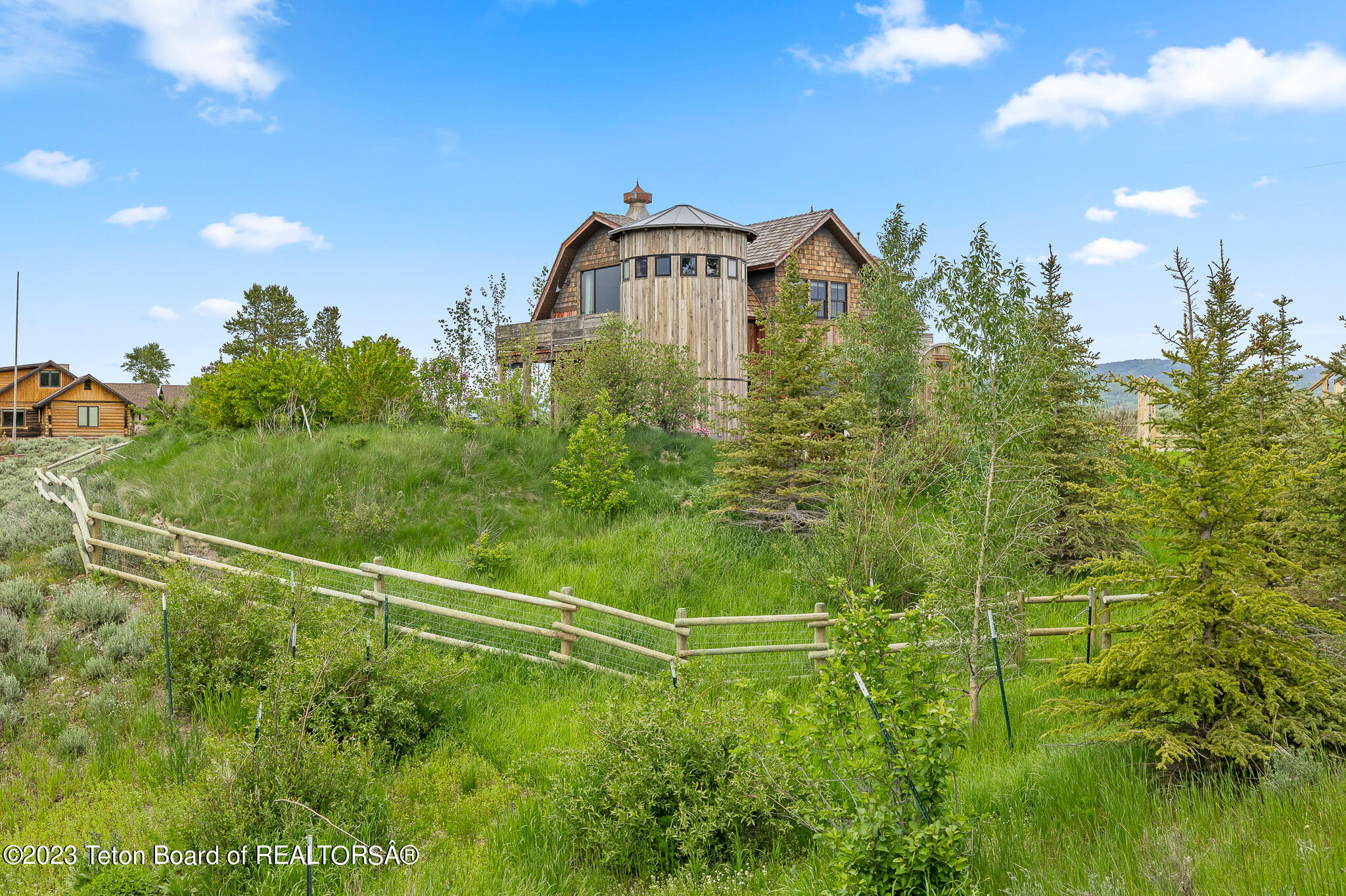 13125 N CRAIGHEAD Lane