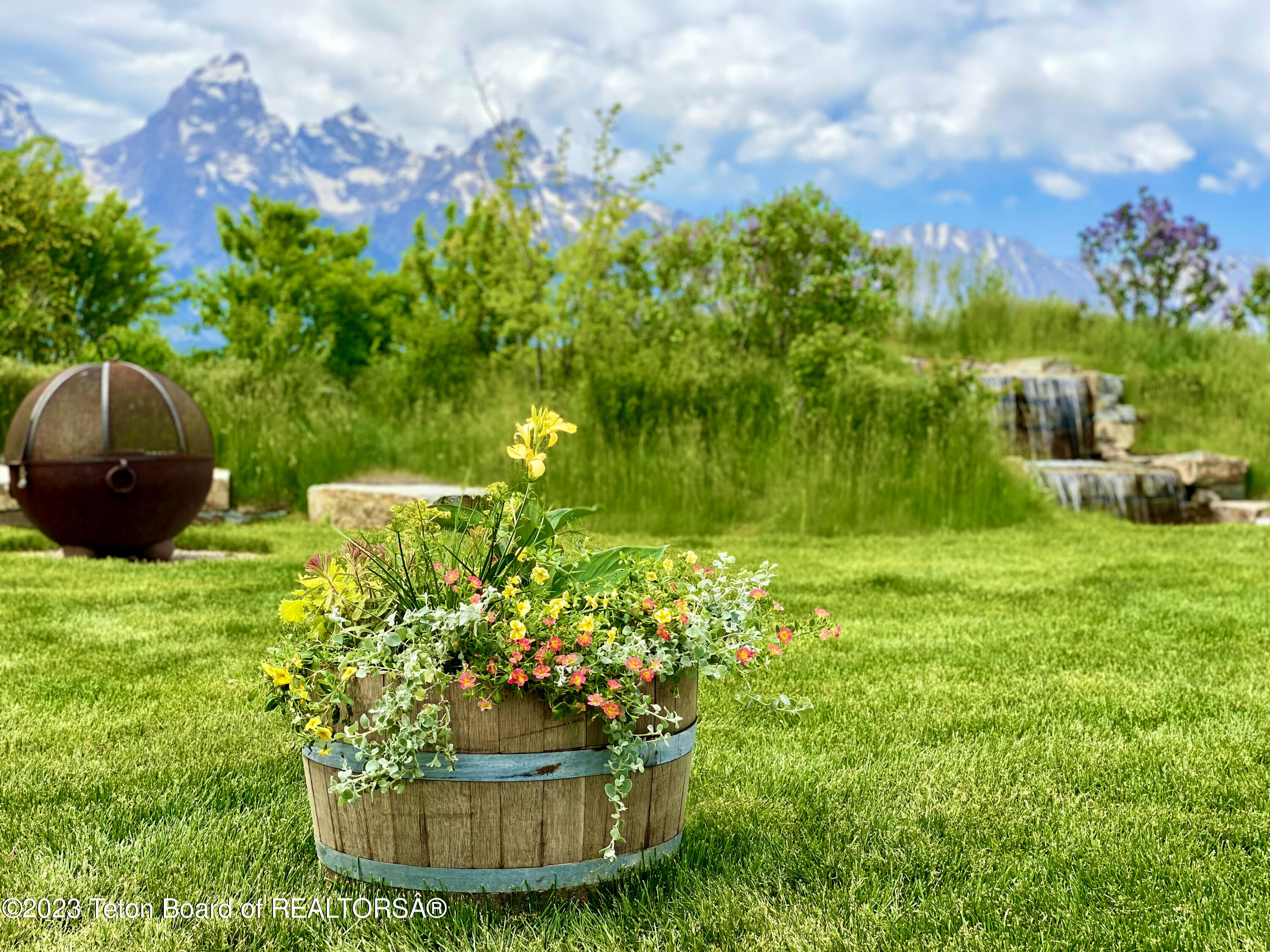 13125 N CRAIGHEAD Lane