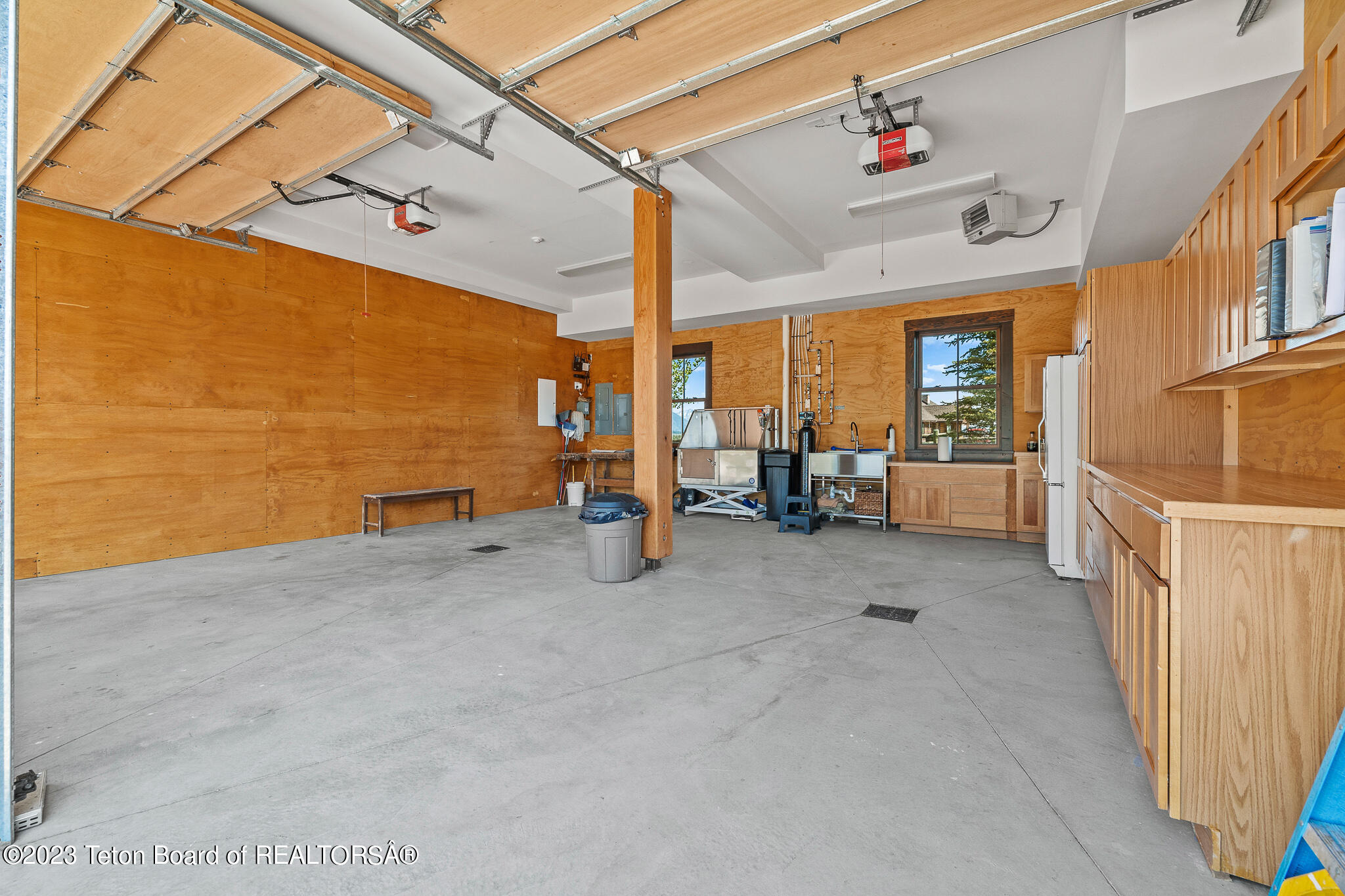 13125 N CRAIGHEAD Lane