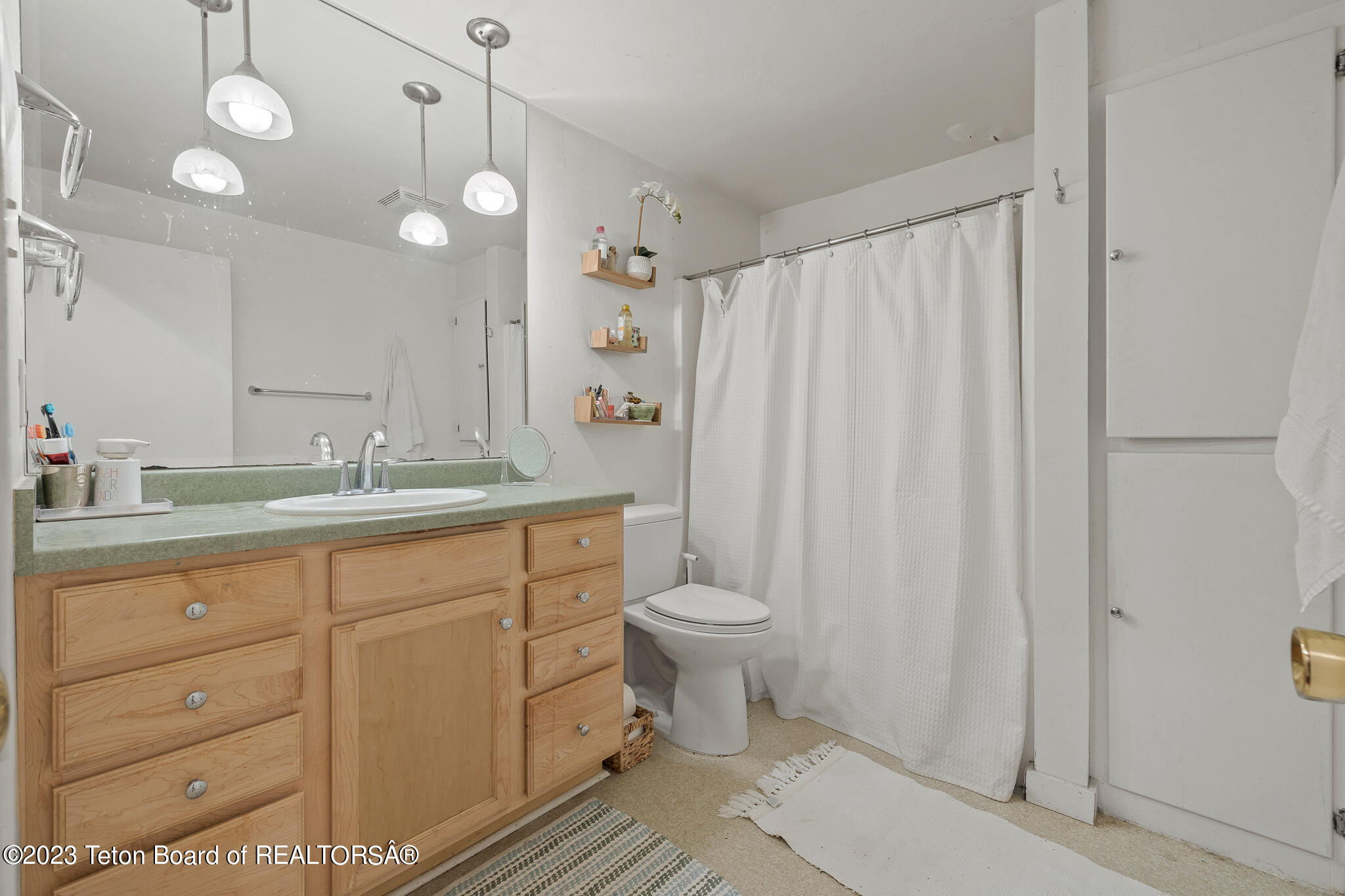 815 UPPER CACHE CREEK Drive