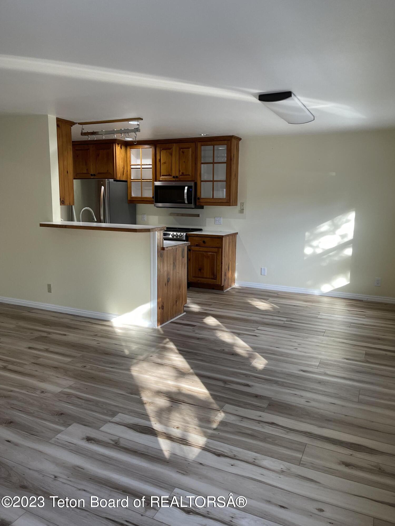 1070 ELK RUN Lane, 58