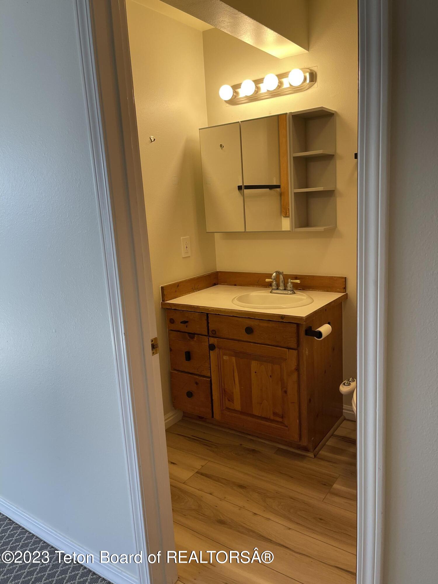 1070 ELK RUN Lane, 58