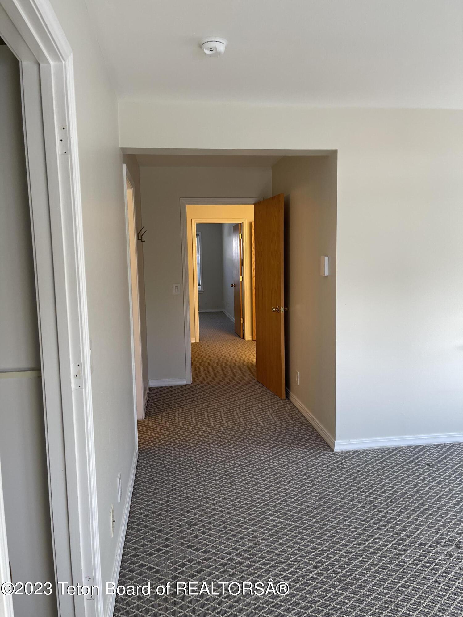 1070 ELK RUN Lane, 58