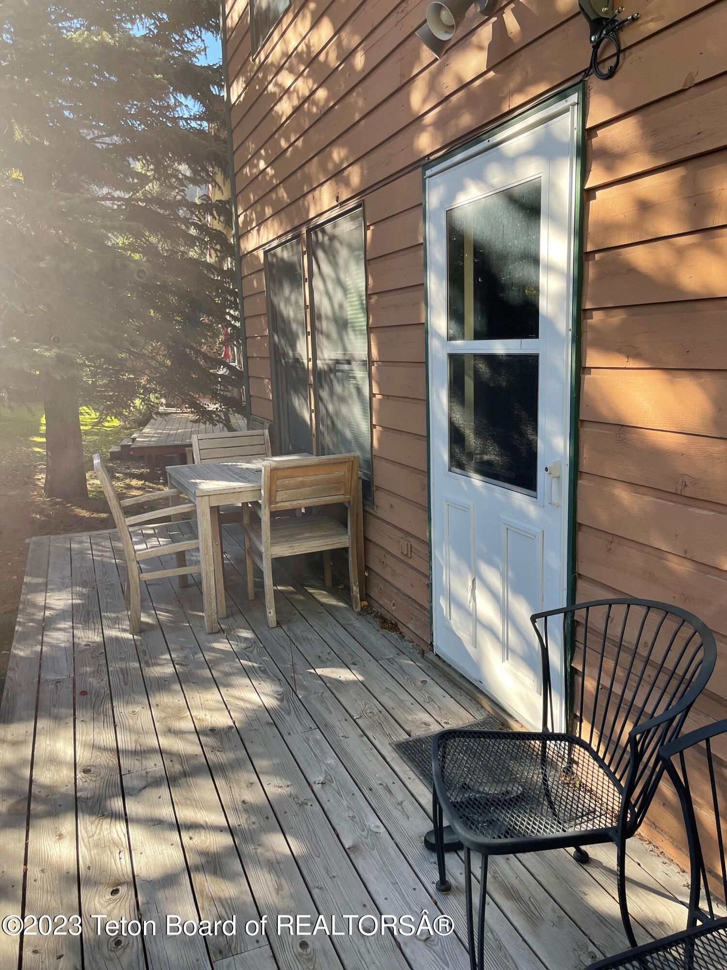 1070 ELK RUN Lane, 58