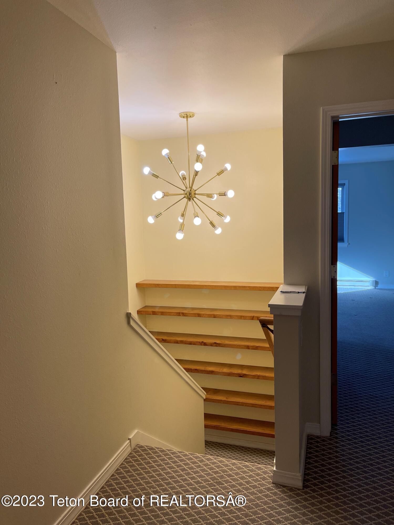 1070 ELK RUN Lane, 58