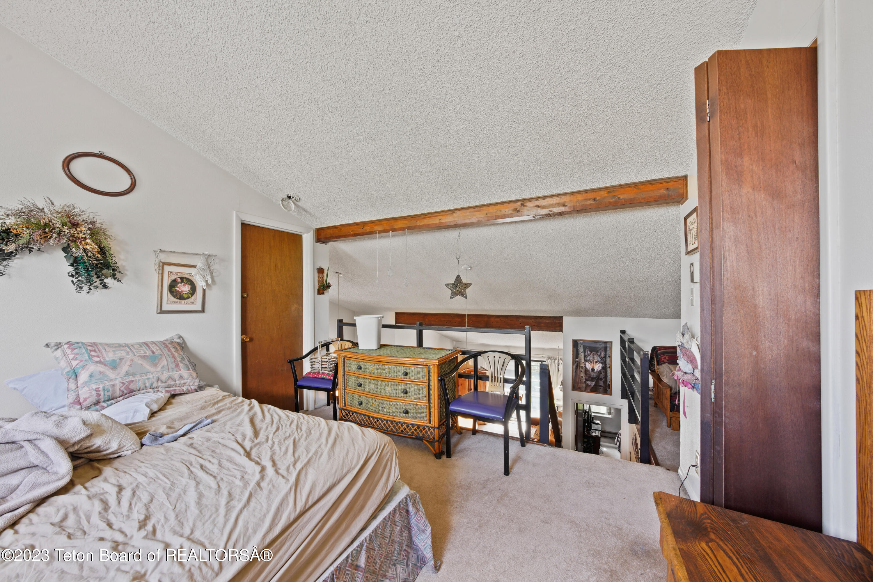 355 W DELONEY Avenue, C-14