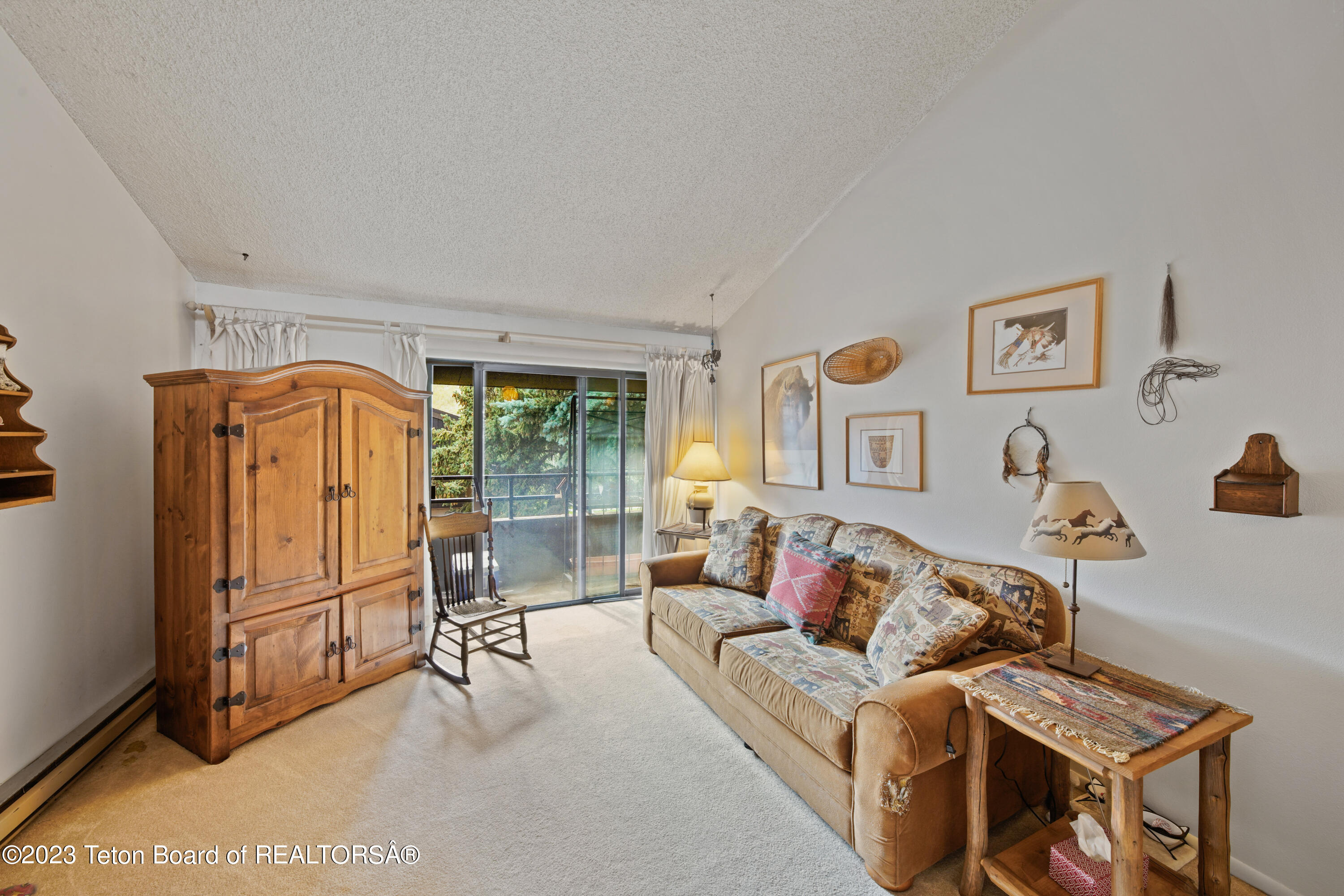 355 W DELONEY Avenue, C-14