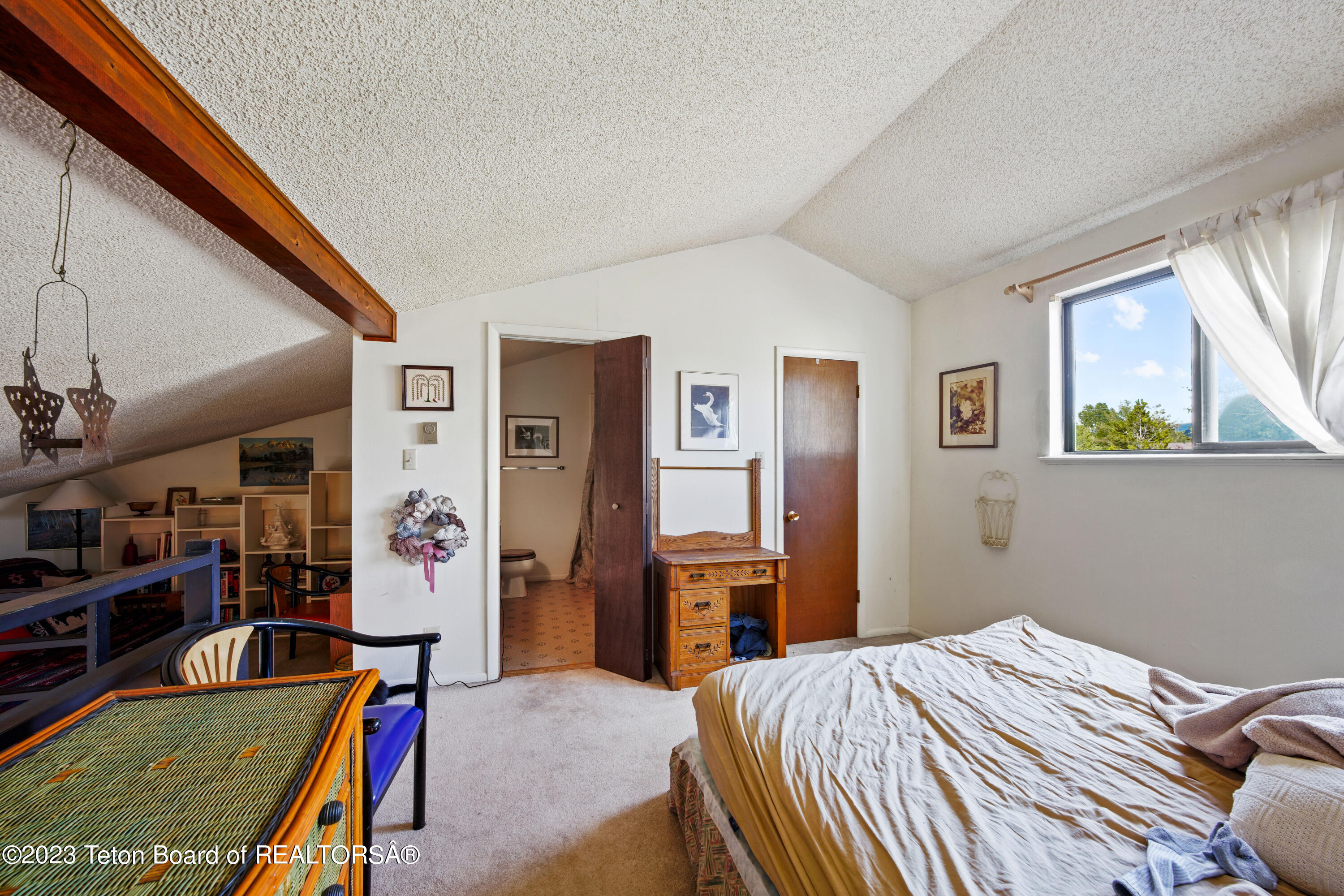 355 W DELONEY Avenue, C-14