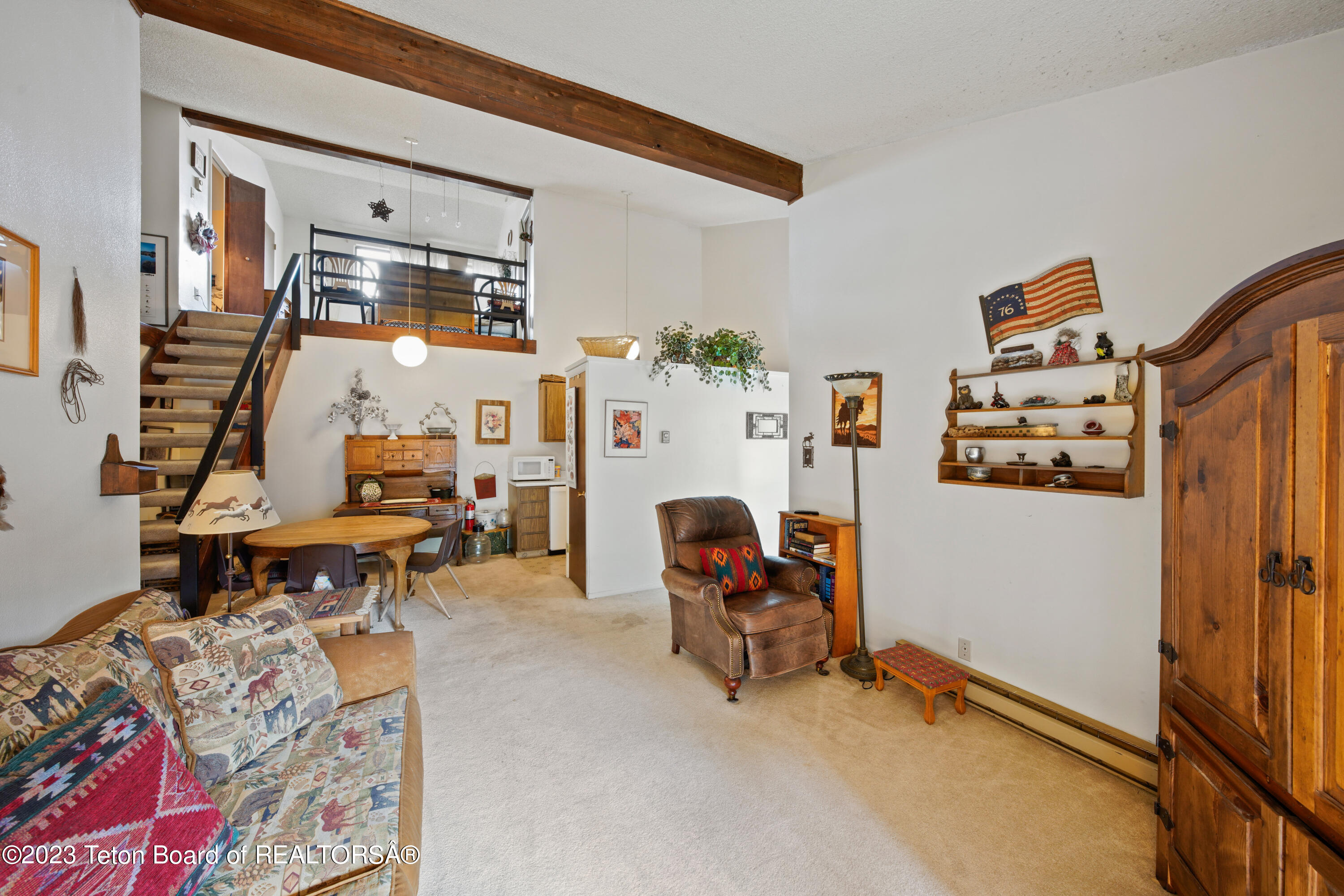 355 W DELONEY Avenue, C-14