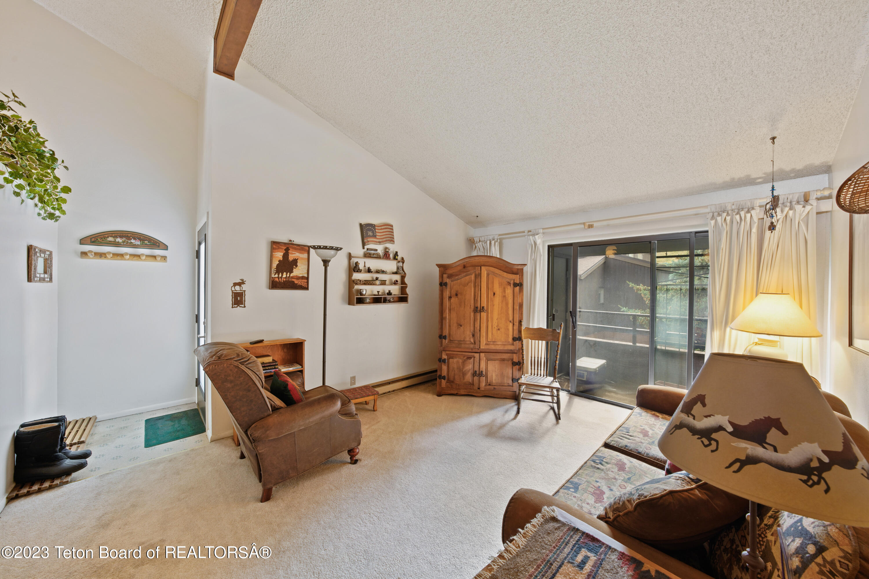 355 W DELONEY Avenue, C-14