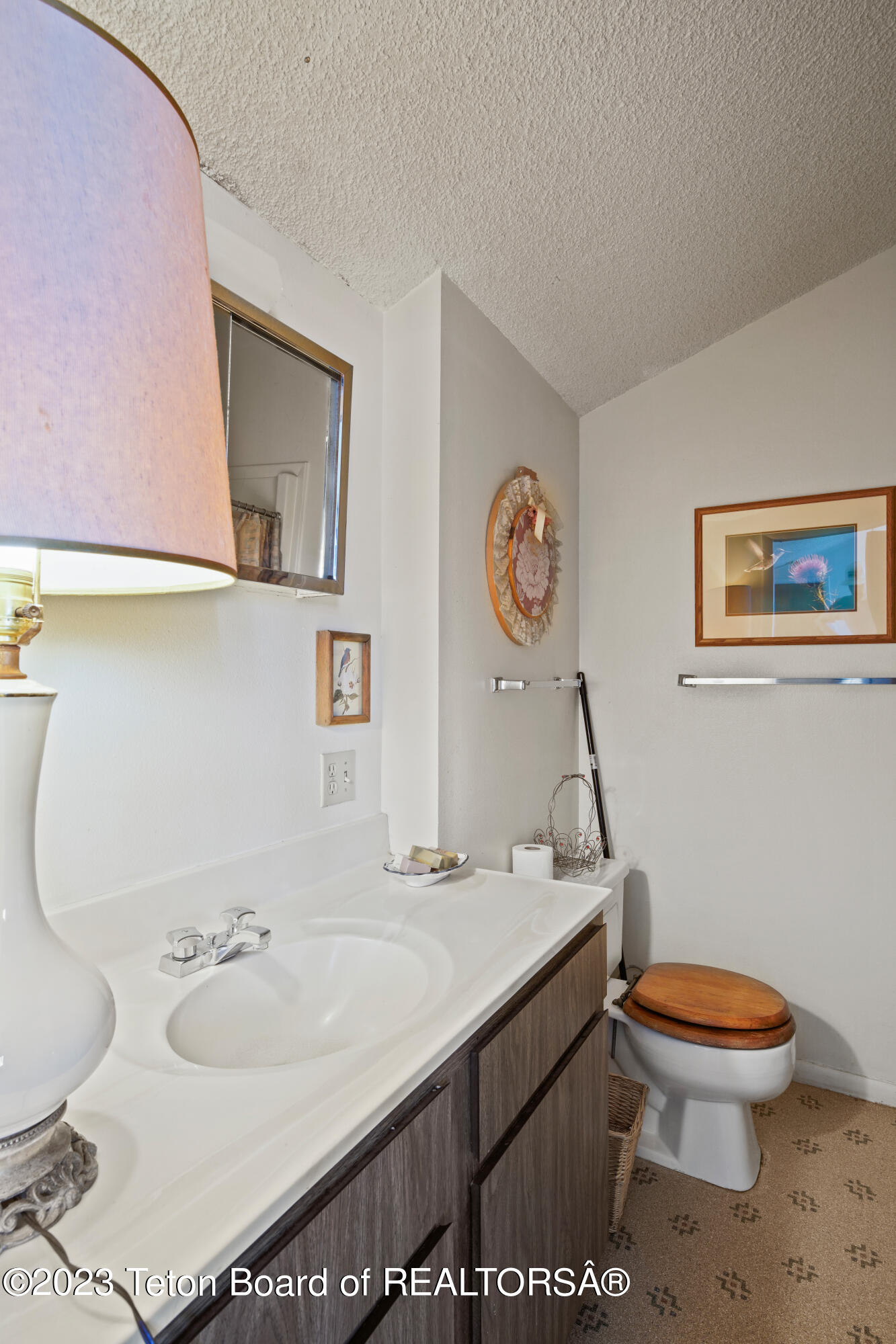 355 W DELONEY Avenue, C-14