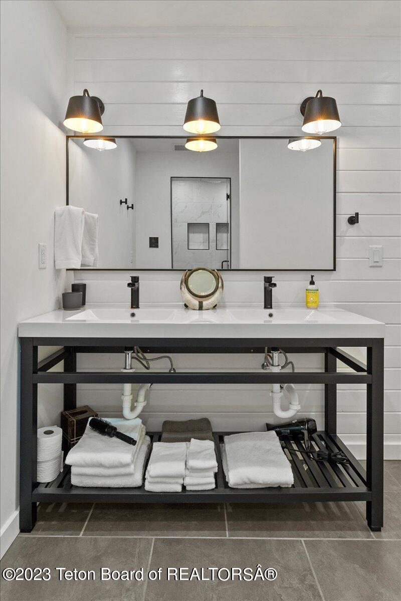 290 N BAR Y ROAD Road