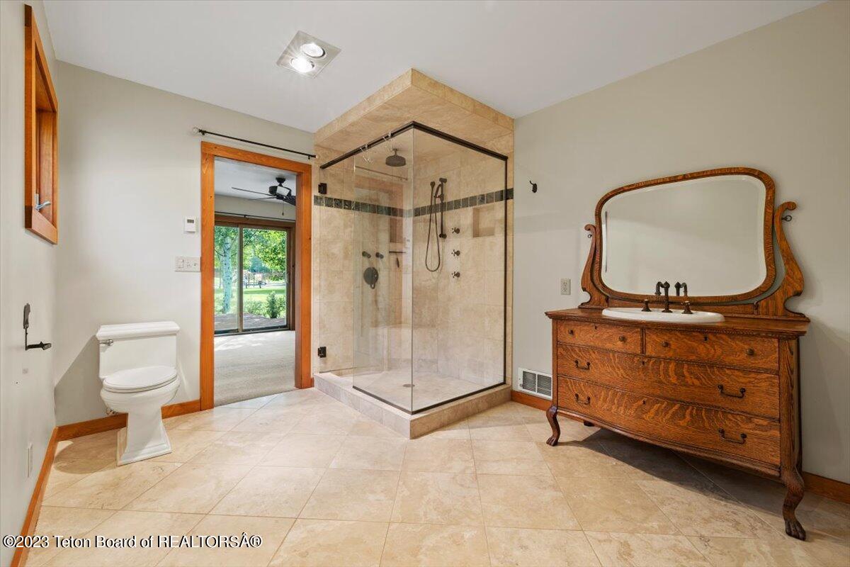 3085 RANGEVIEW Drive