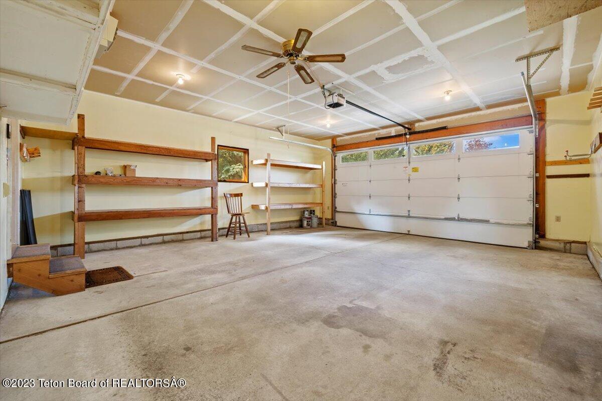 3085 RANGEVIEW Drive