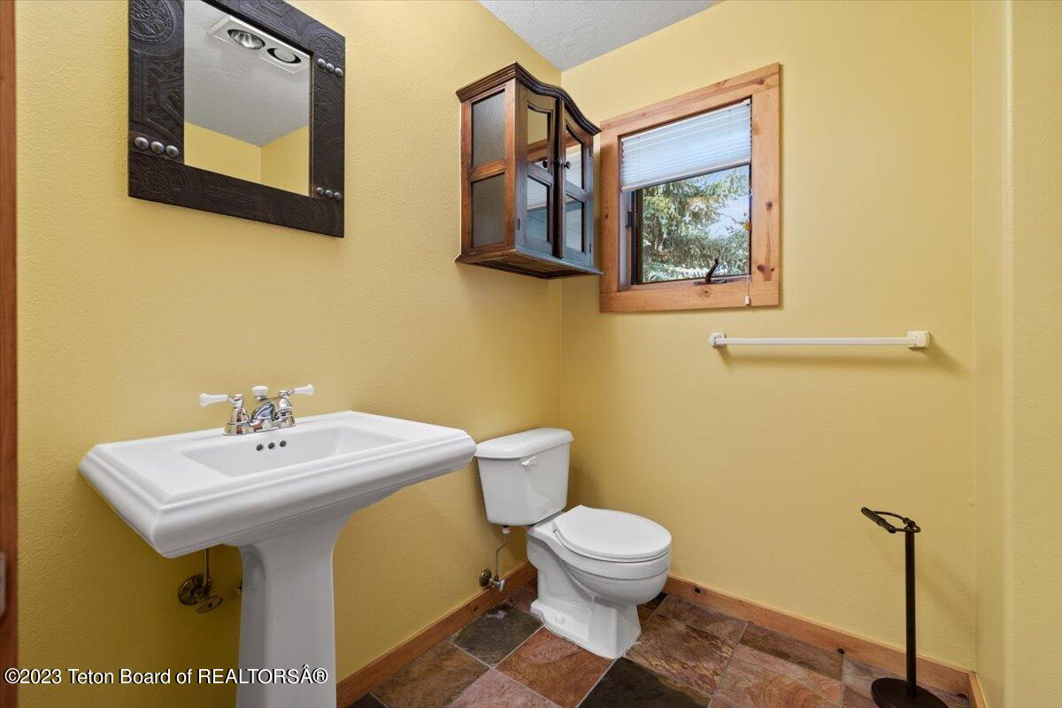 3085 RANGEVIEW Drive