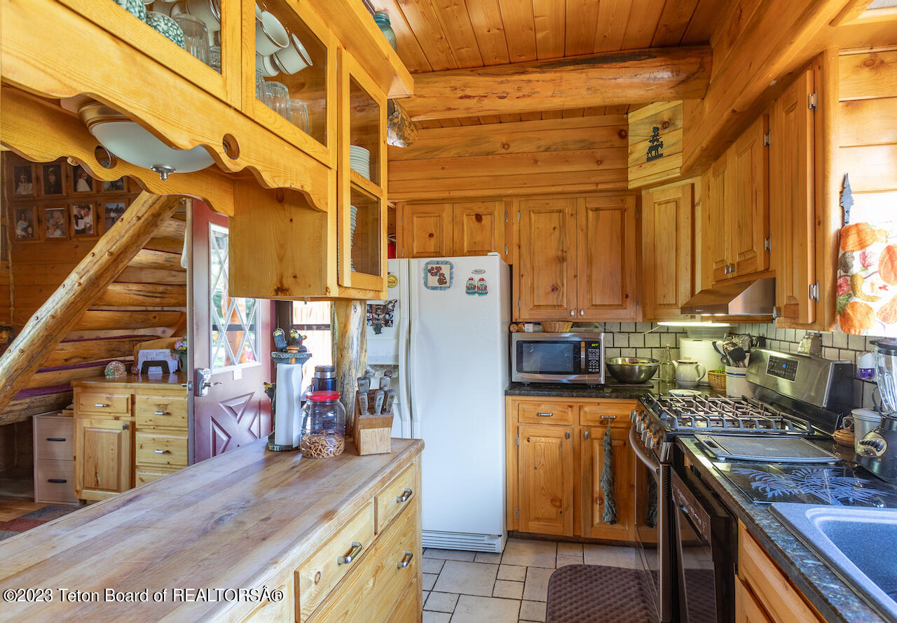 11 MOUNTAIN VIEW Drive