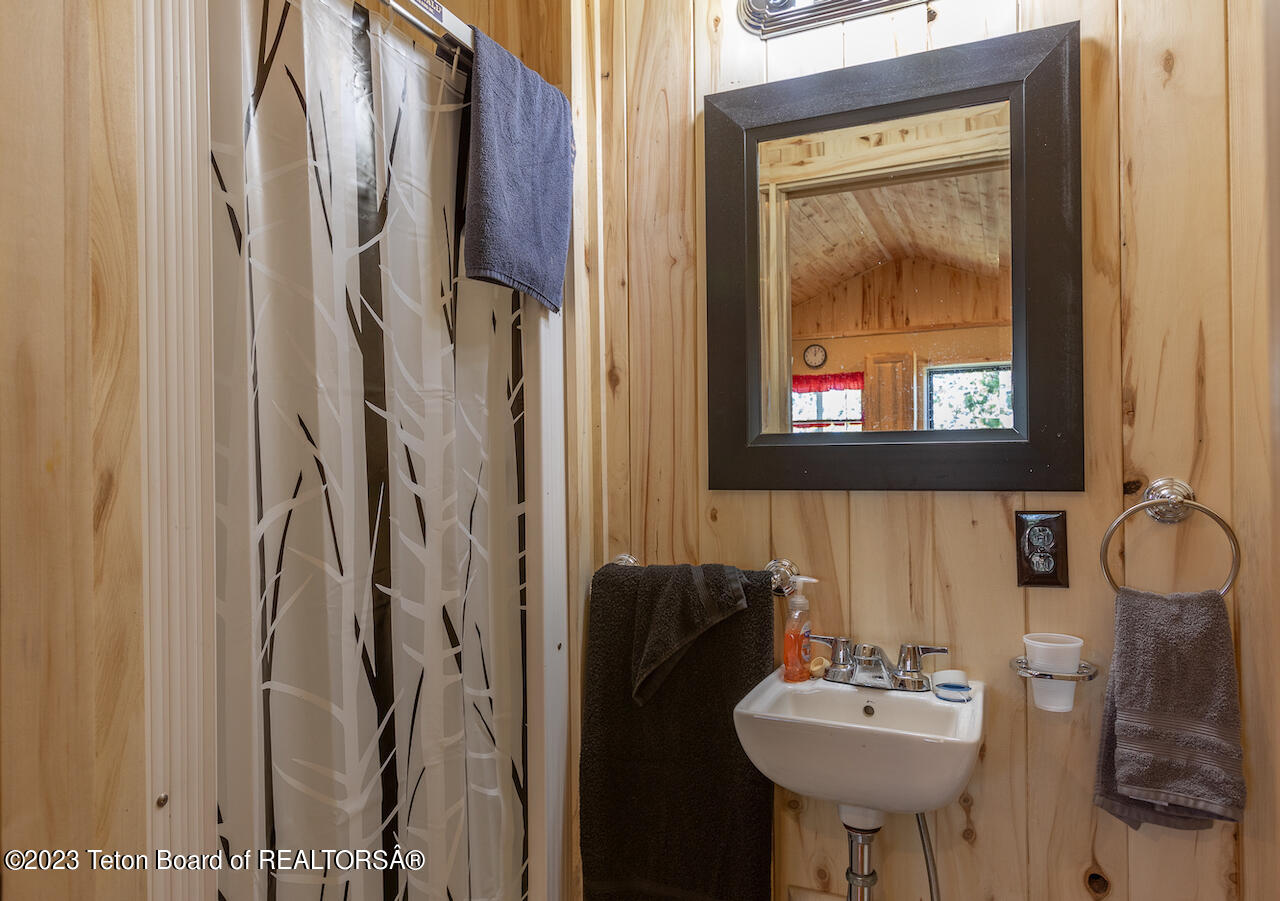 11 MOUNTAIN VIEW Drive