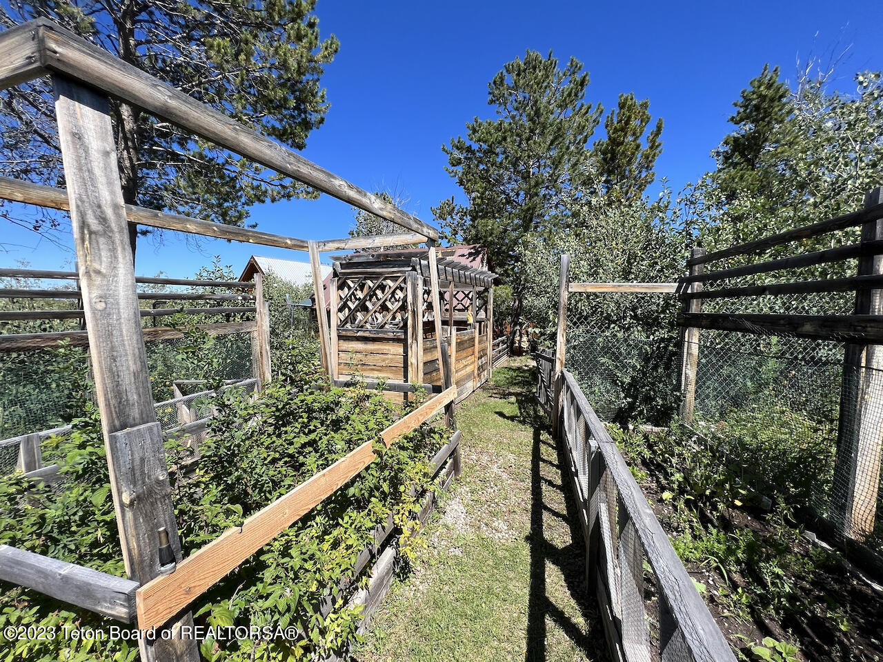 11 MOUNTAIN VIEW Drive