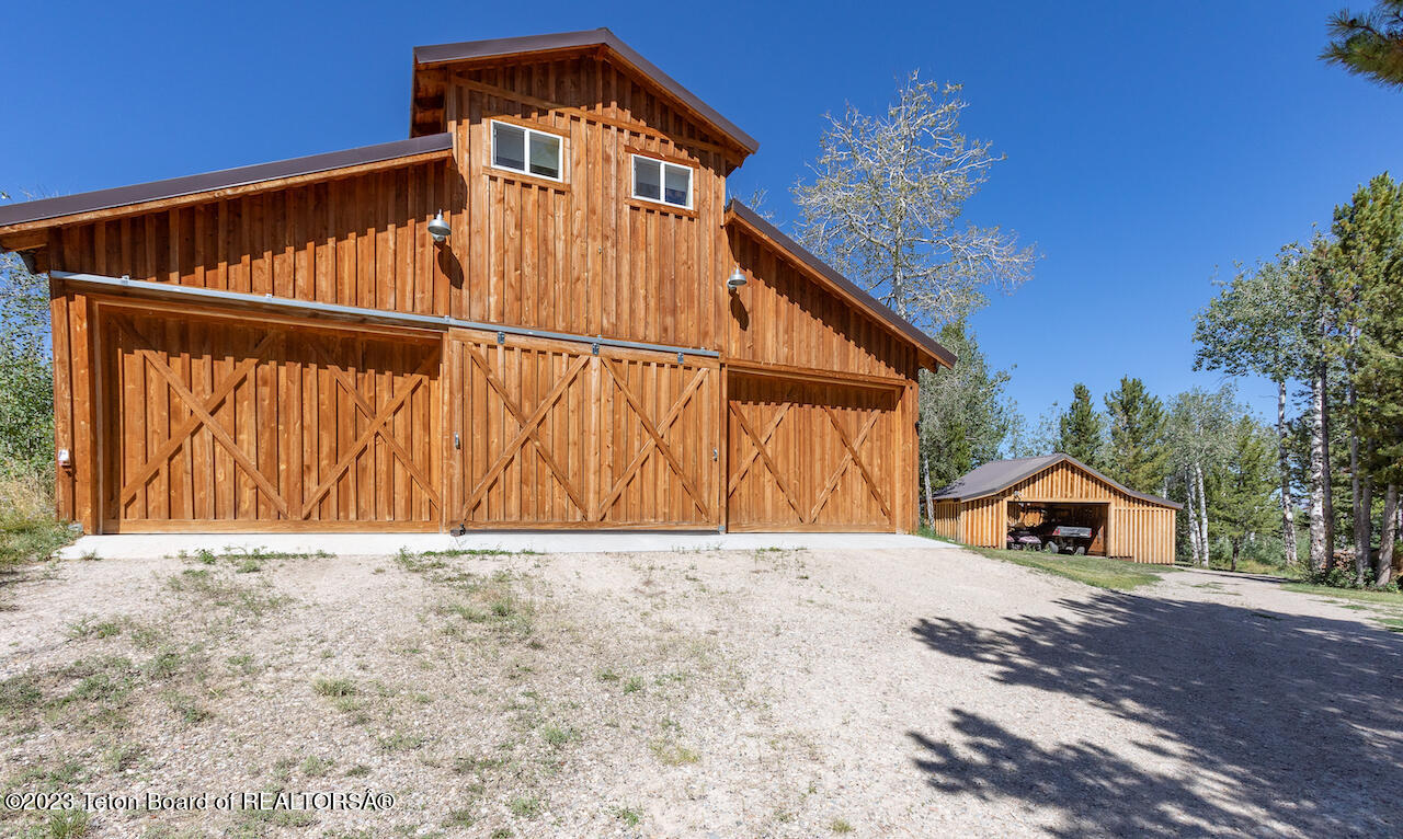 11 MOUNTAIN VIEW Drive