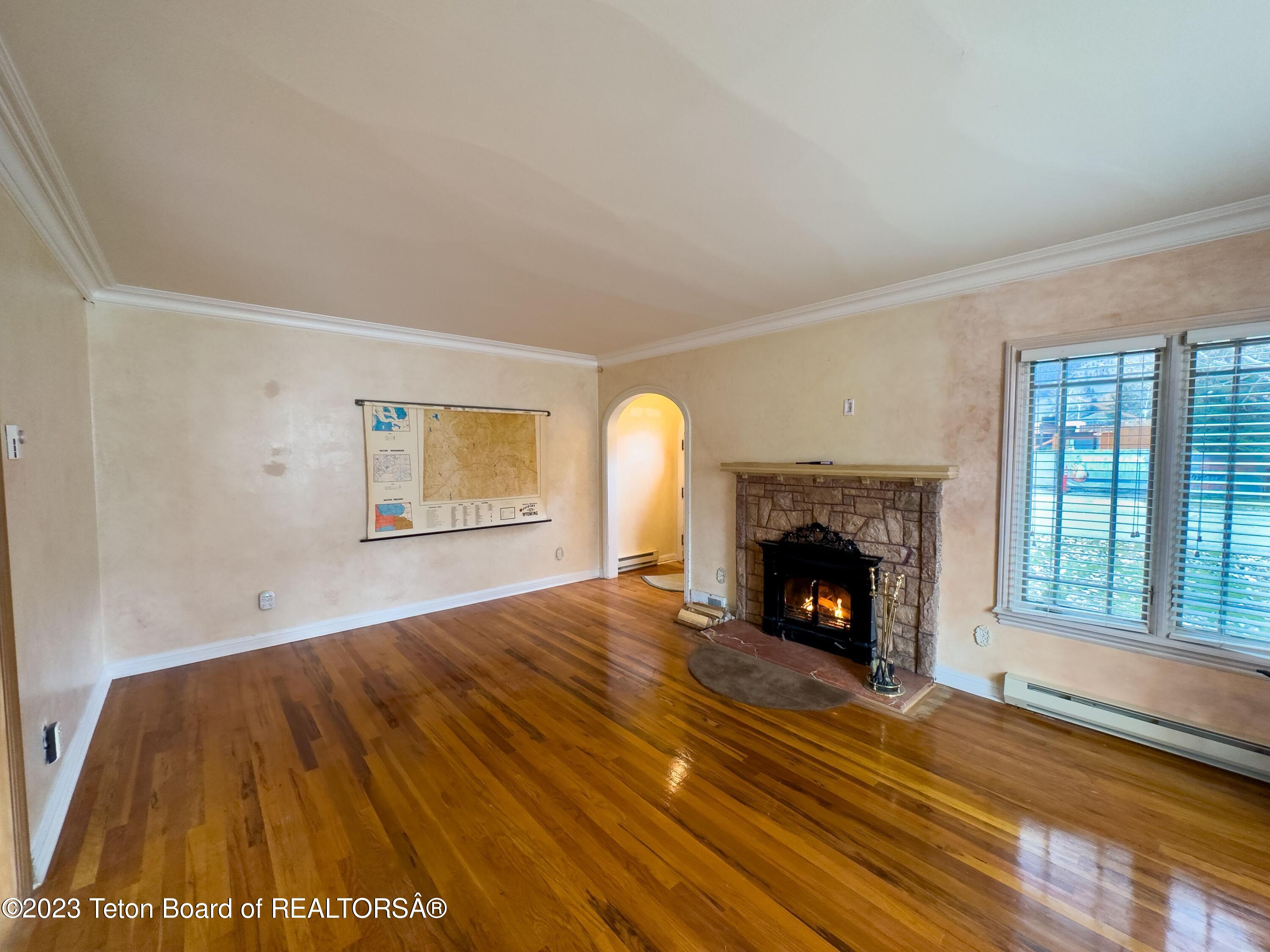 165 N GROS VENTRE Street