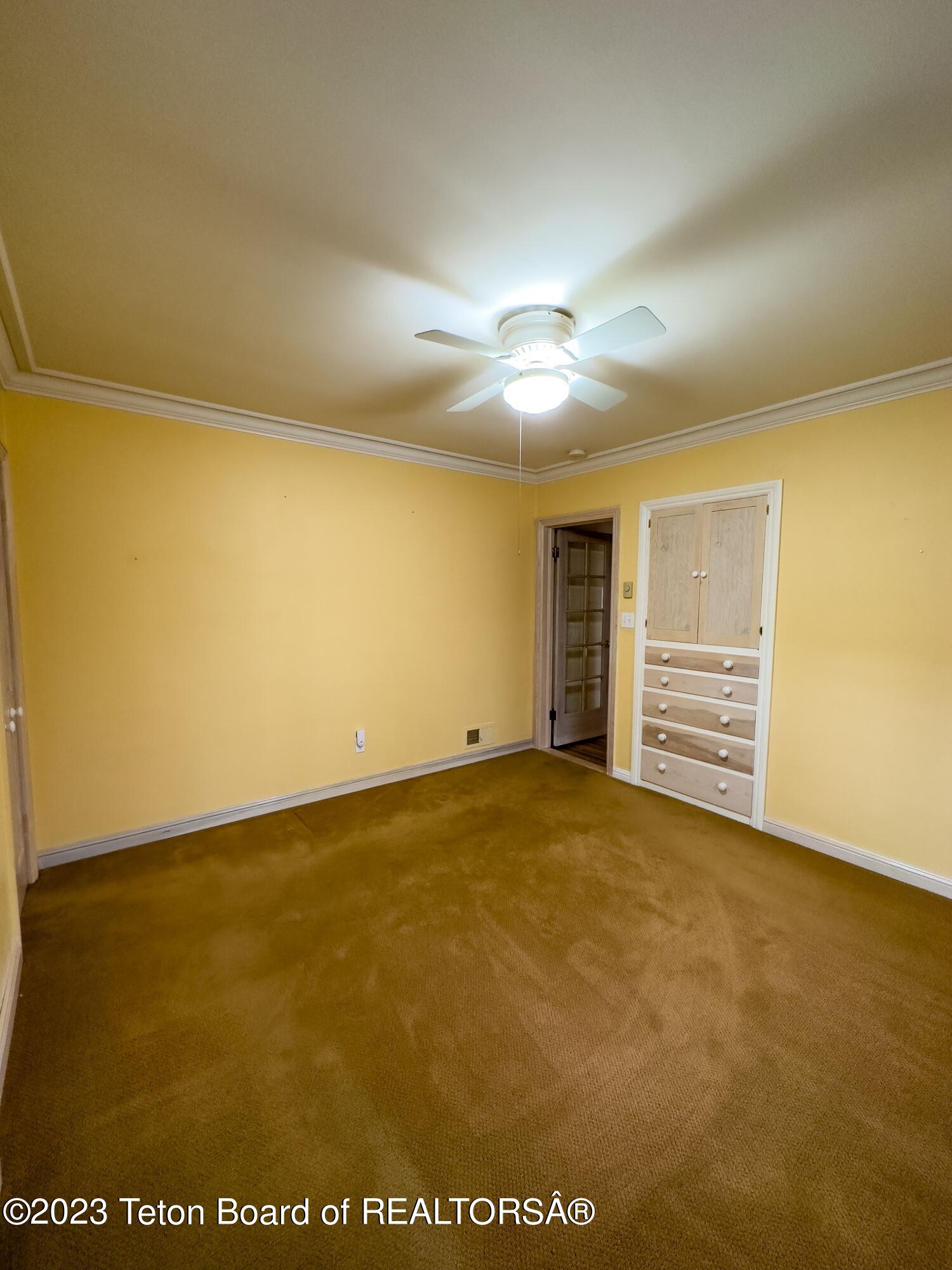 165 N GROS VENTRE Street