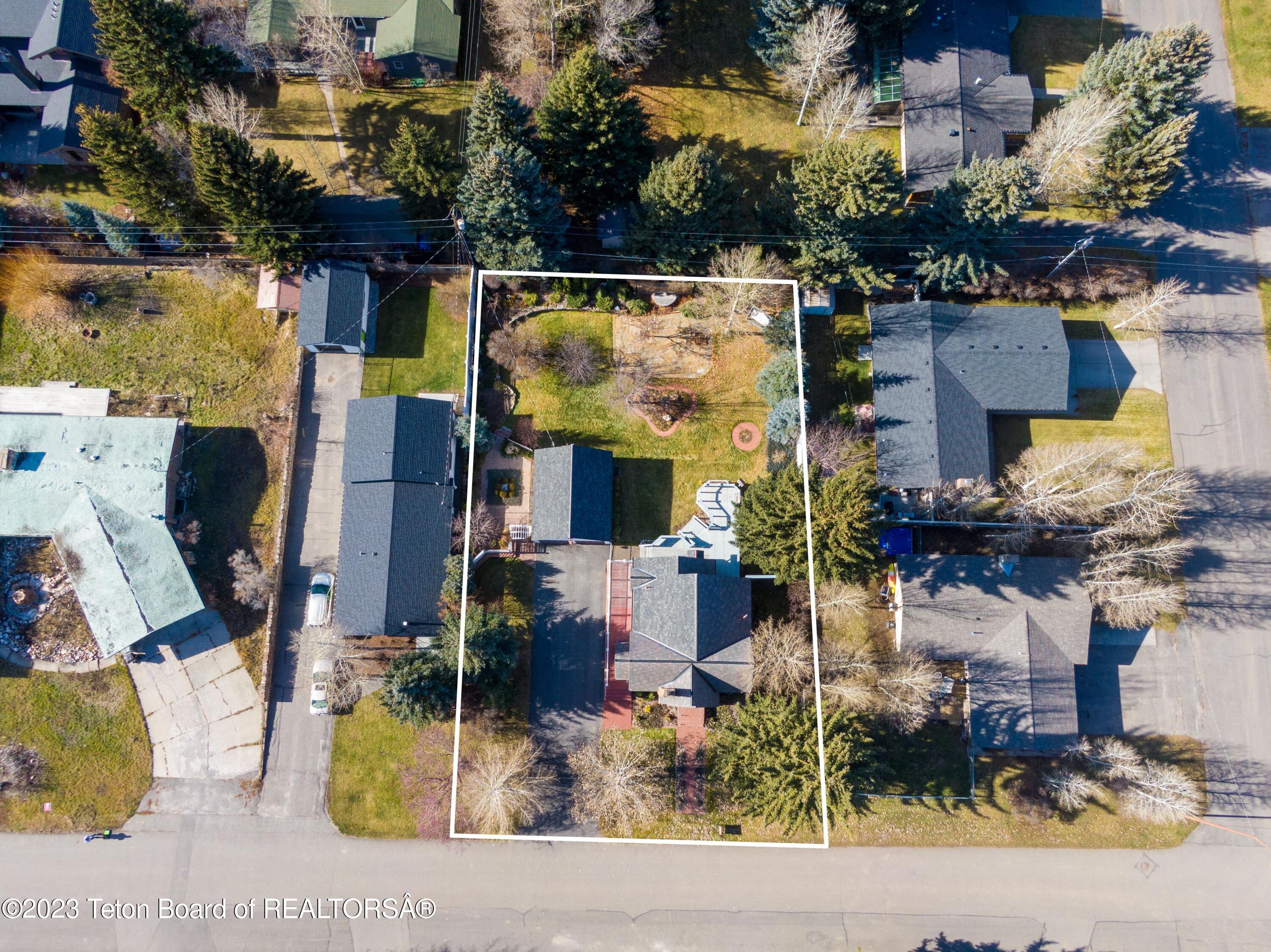 165 N GROS VENTRE Street