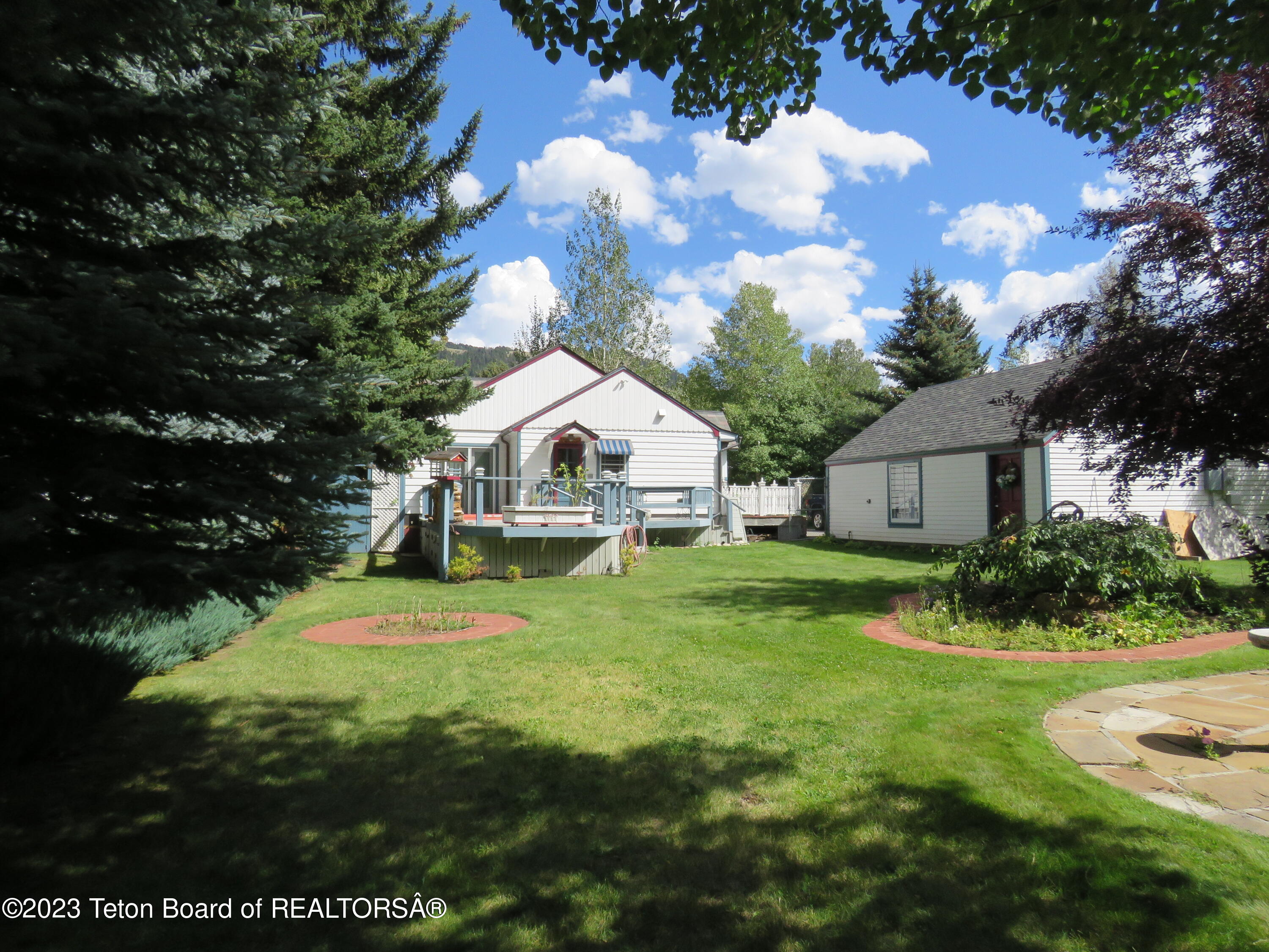 165 N GROS VENTRE Street