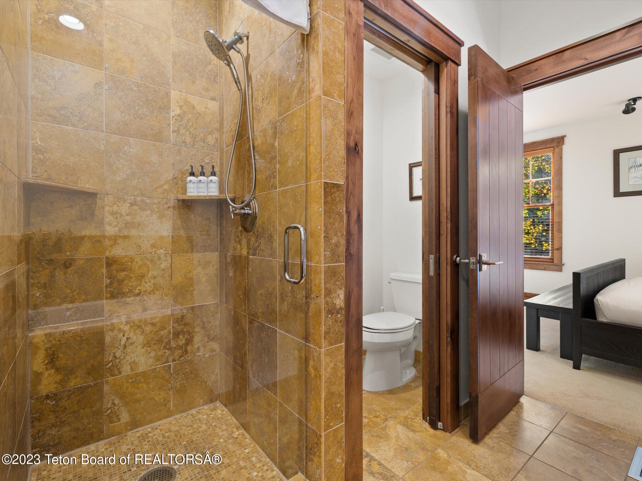 524 N LOWER SNOW KING Loop, 242