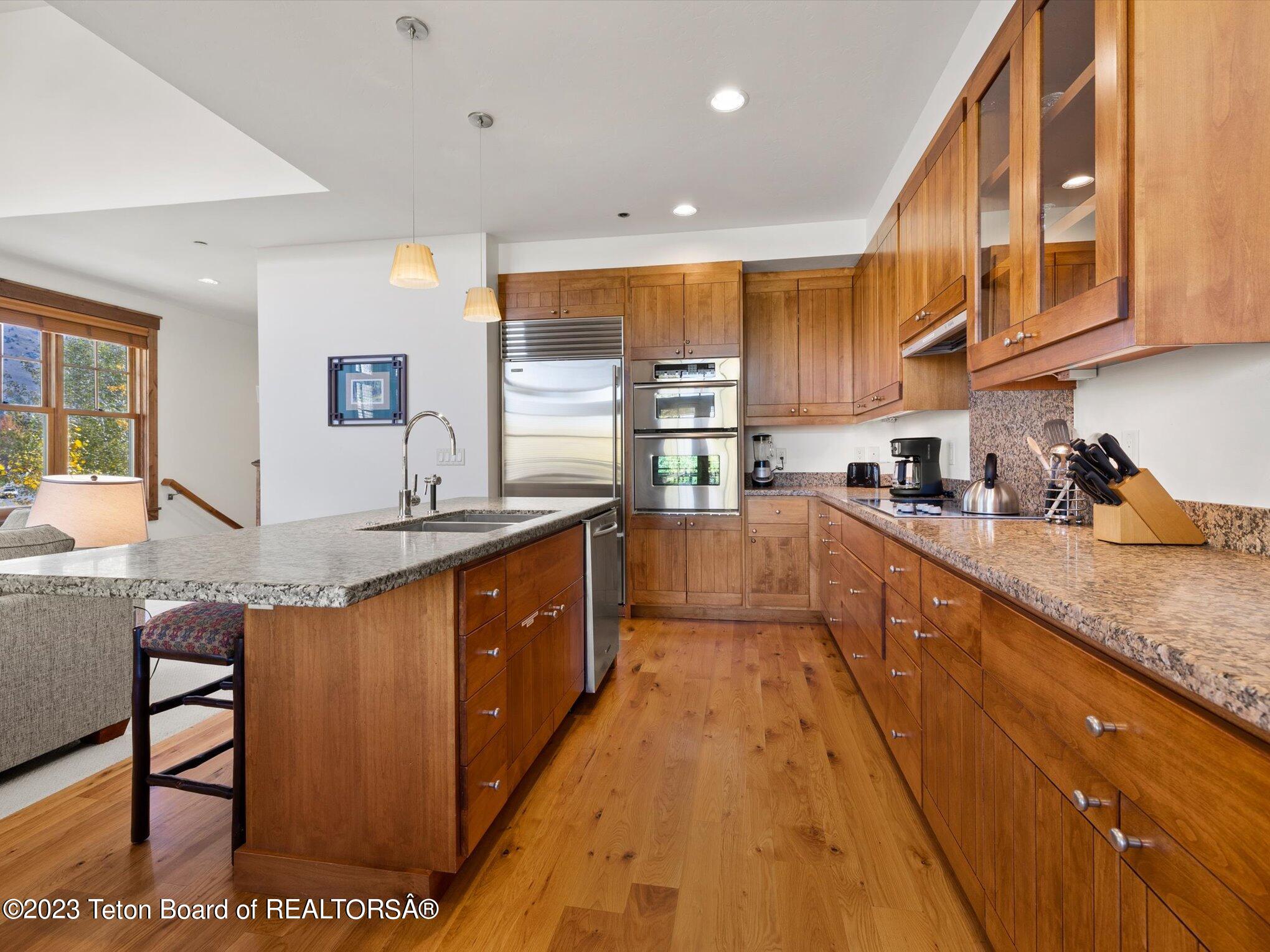 524 N LOWER SNOW KING Loop, 242