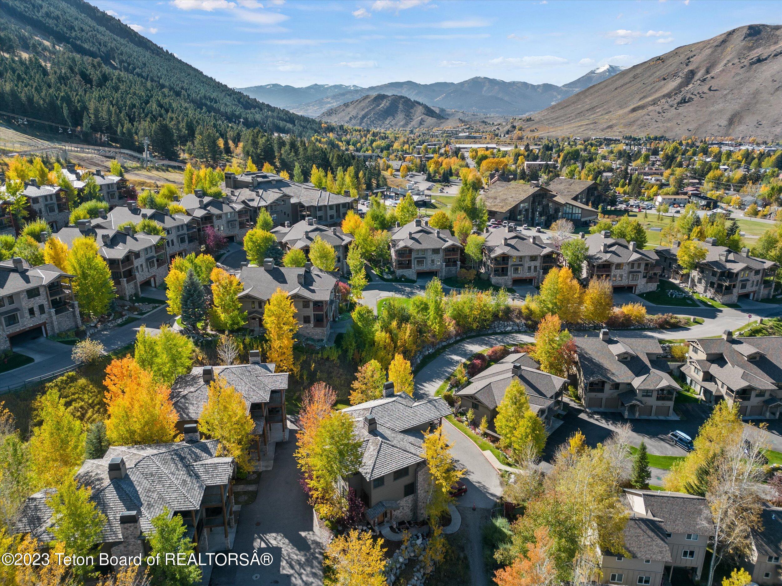 524 N LOWER SNOW KING Loop, 242