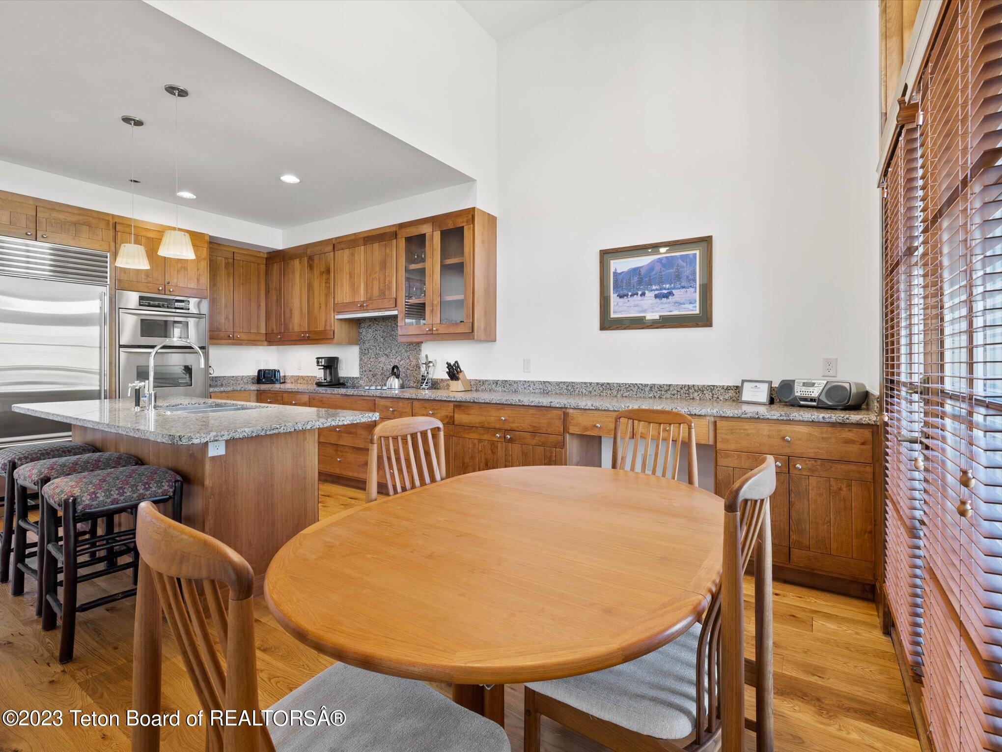 524 N LOWER SNOW KING Loop, 242