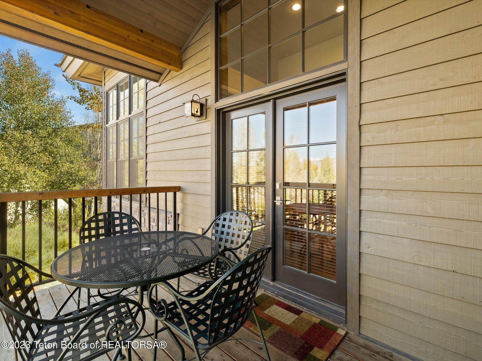 524 N LOWER SNOW KING Loop, 242