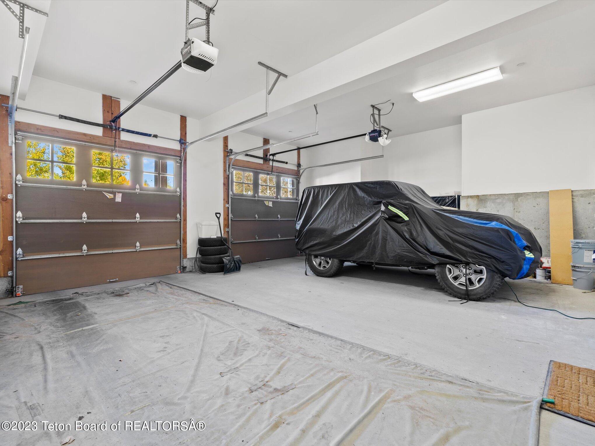 524 N LOWER SNOW KING Loop, 242