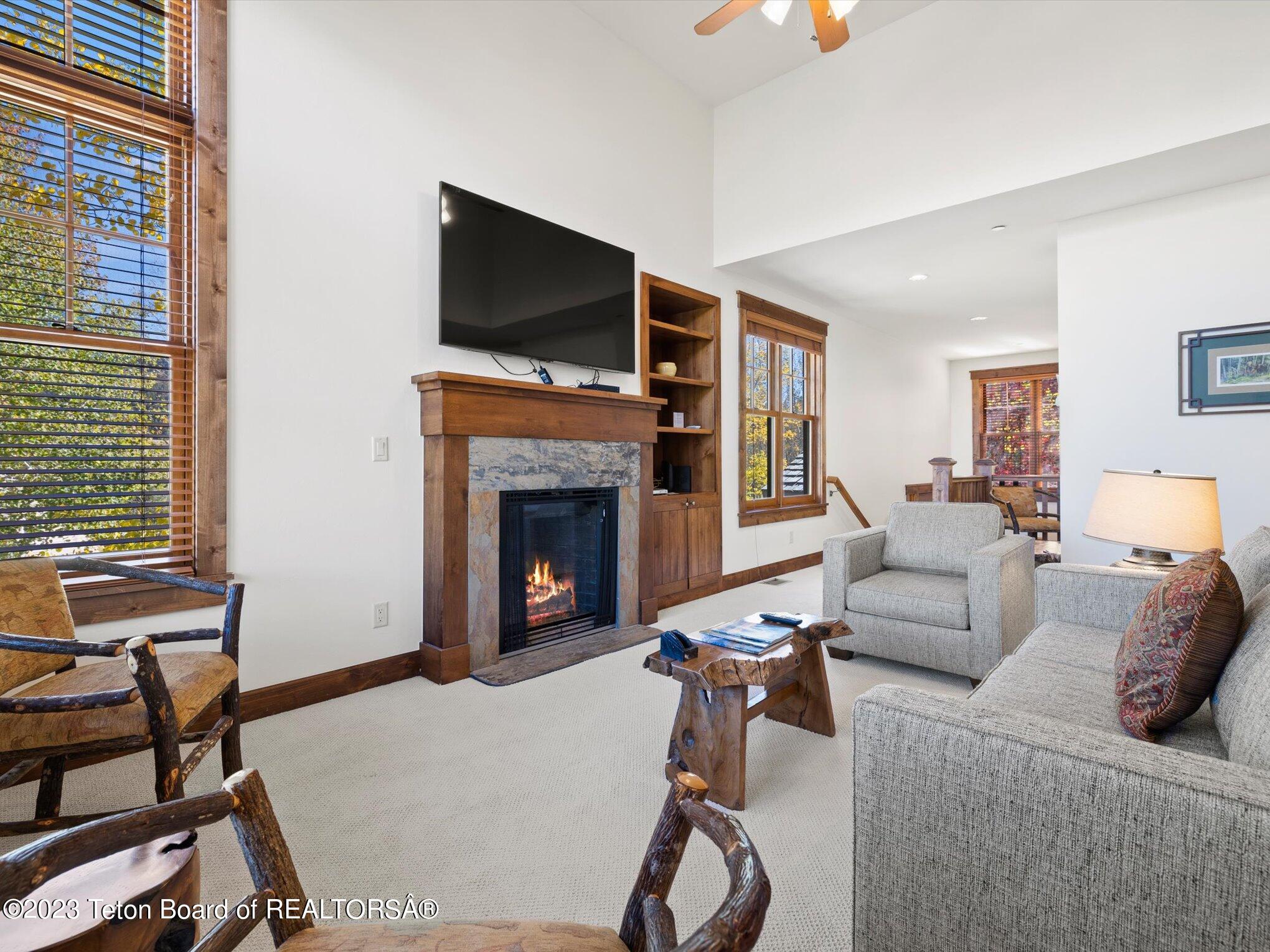 524 N LOWER SNOW KING Loop, 242