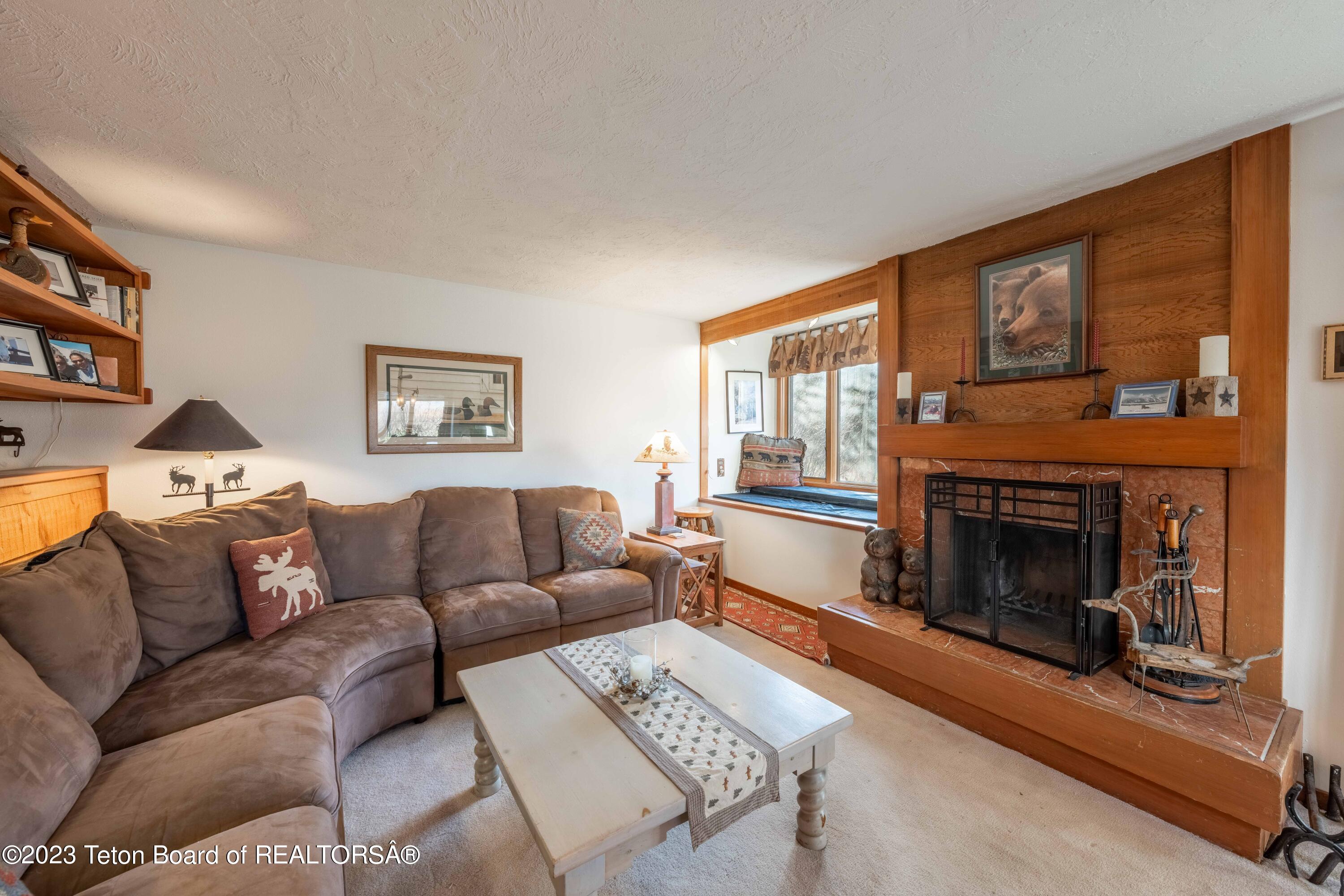 4475 BERRY Drive, 3214