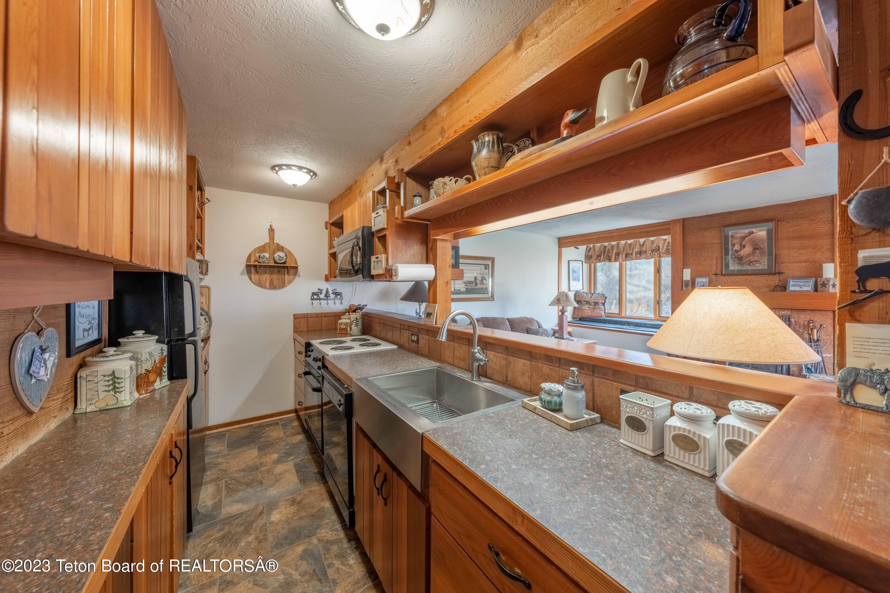 4475 BERRY Drive, 3214