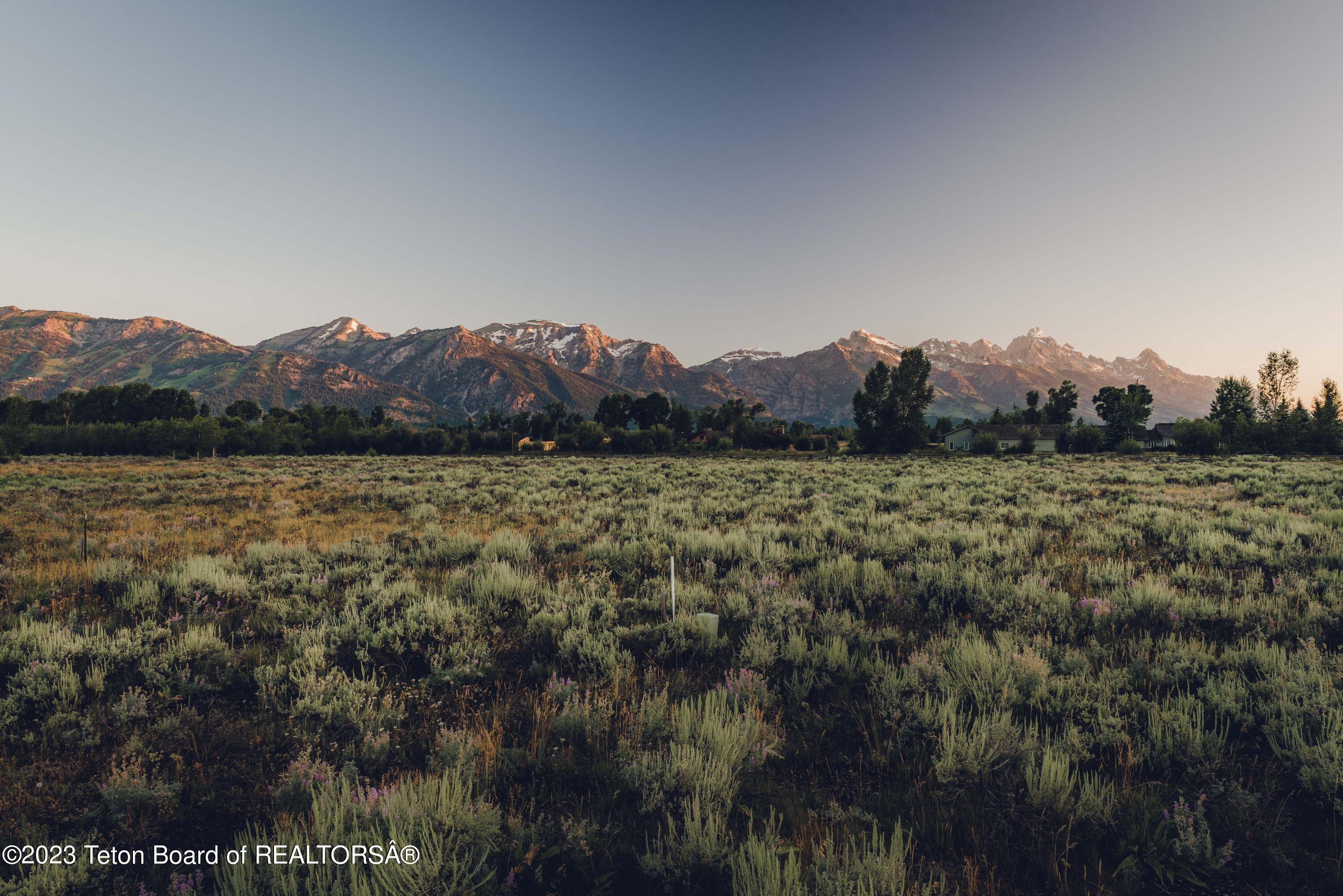 200 E SAGEBRUSH Drive